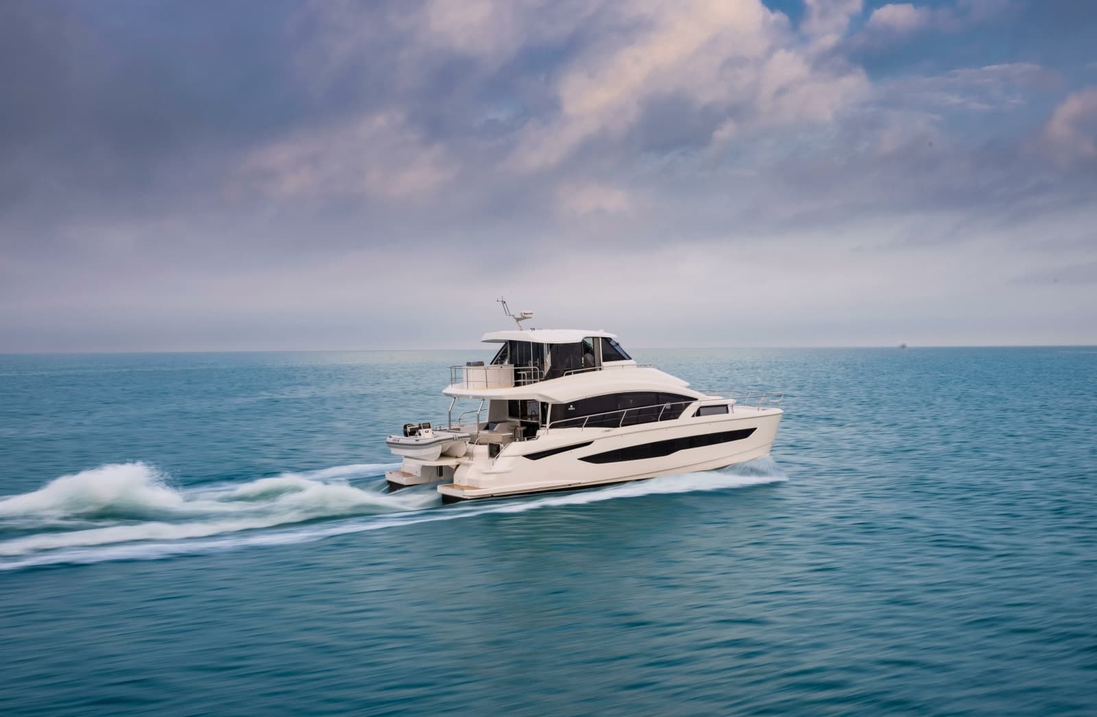 2023 Aquila 54 Yacht