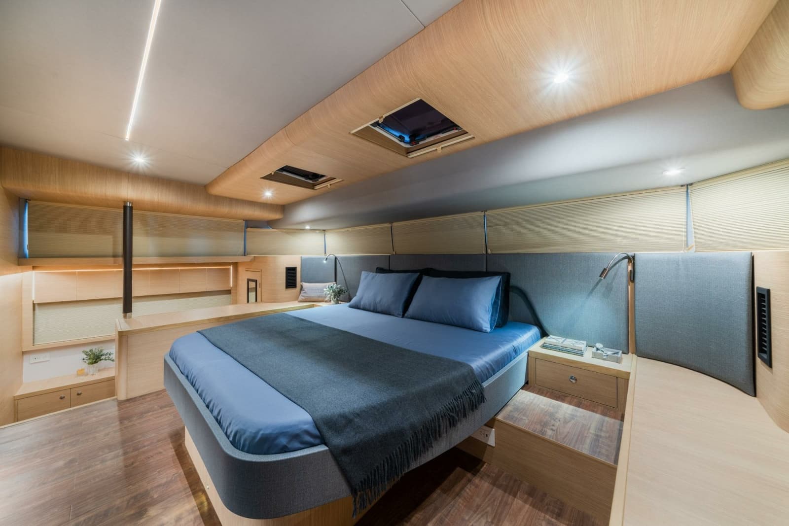 2023 Aquila 54 Yacht