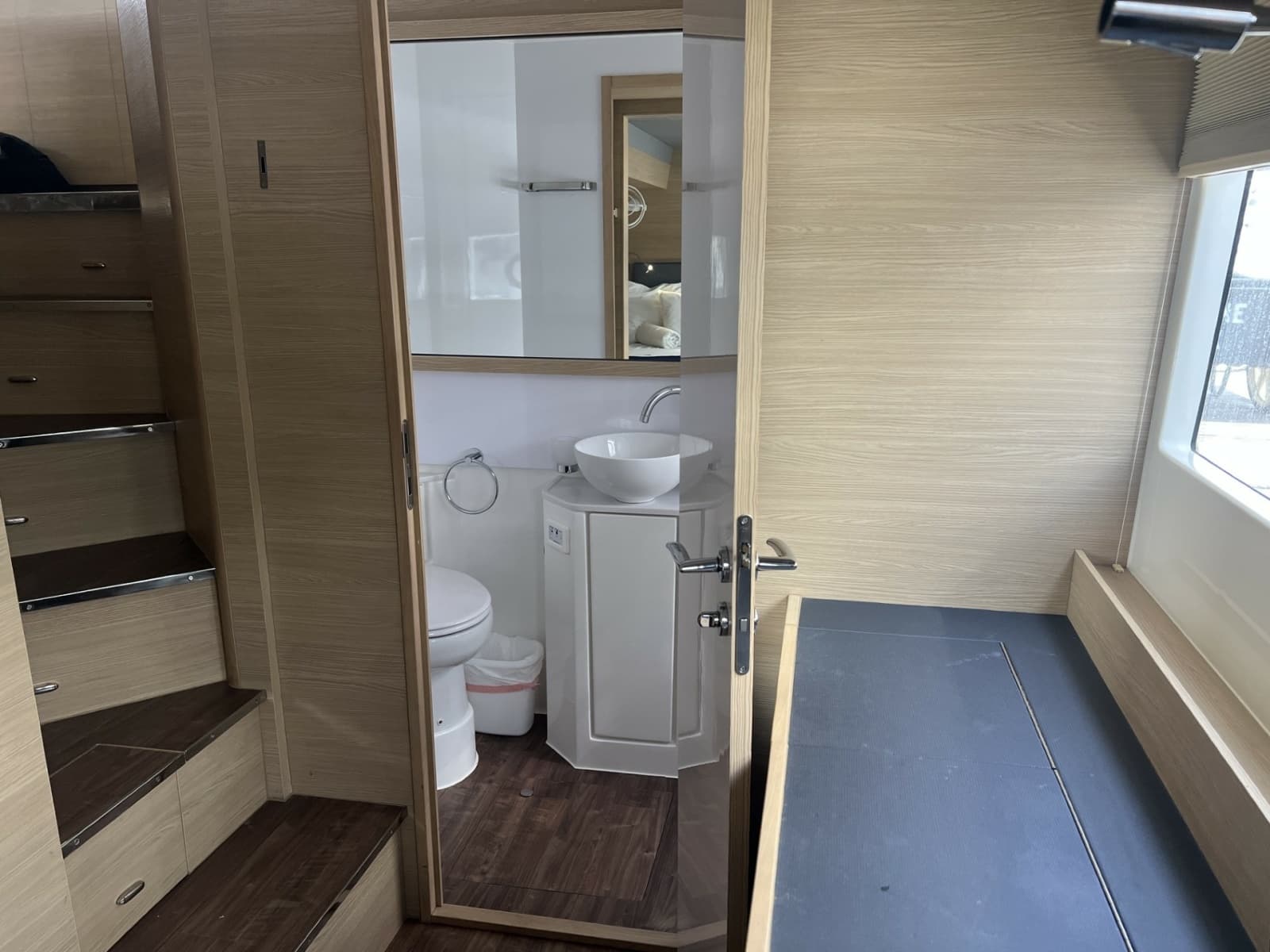 2023 Aquila 54 Yacht - Photo 38
