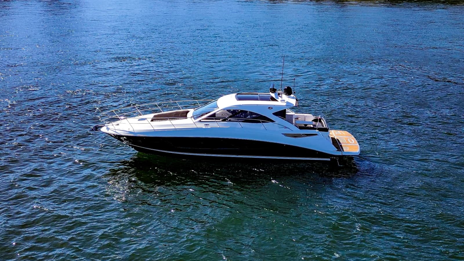 2015 Sea Ray Sundancer 510 - Photo 4