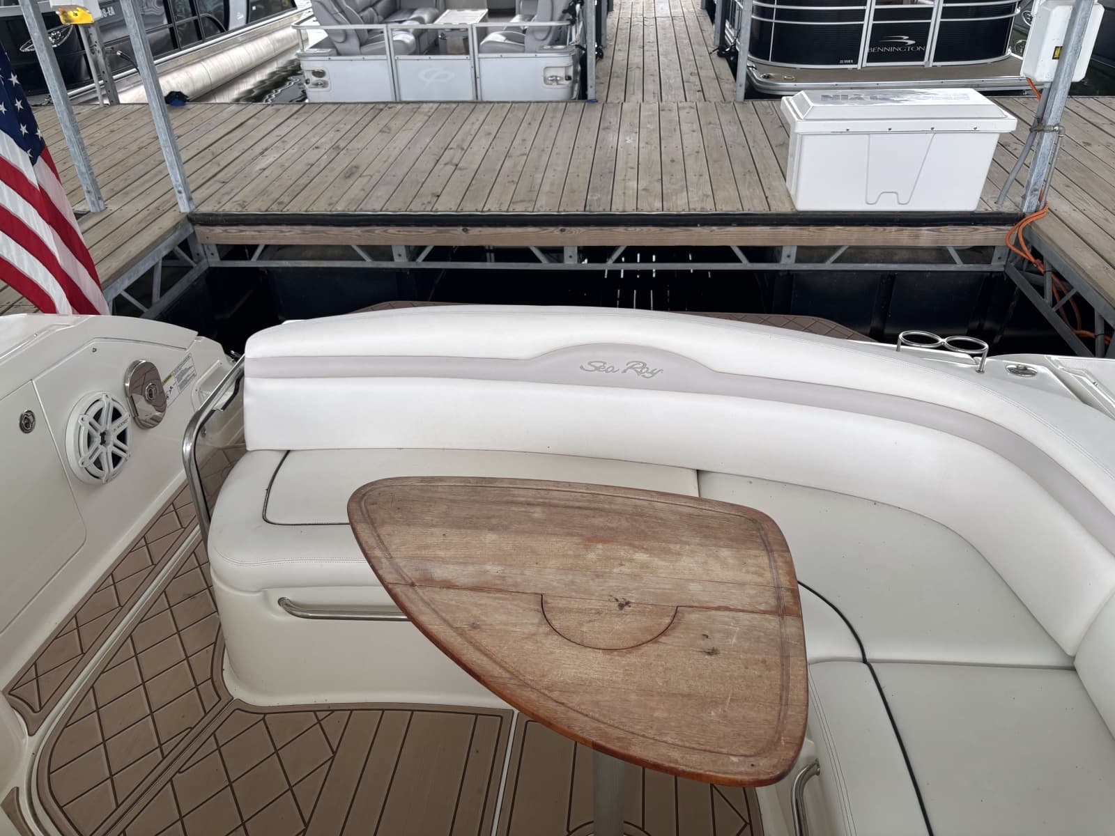 2010 Sea Ray 370 Sundancer - Photo 18