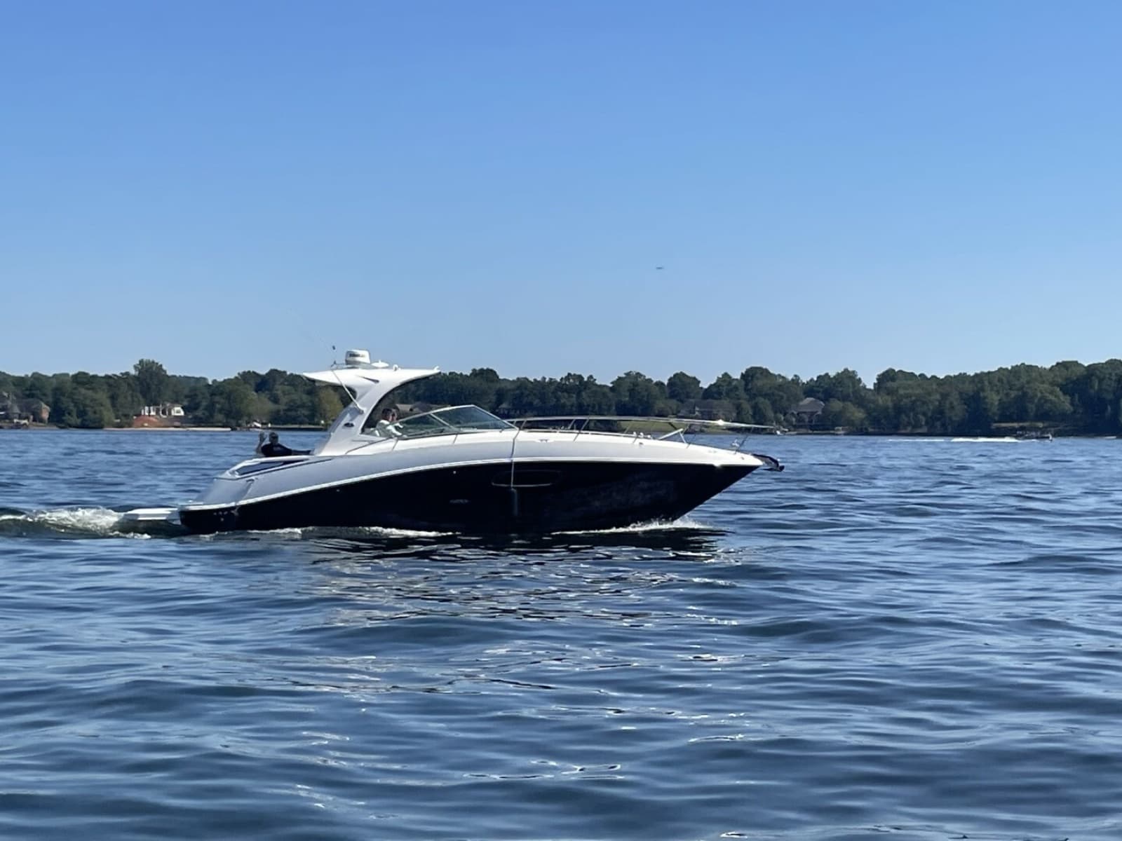 2010 Sea Ray 370 Sundancer