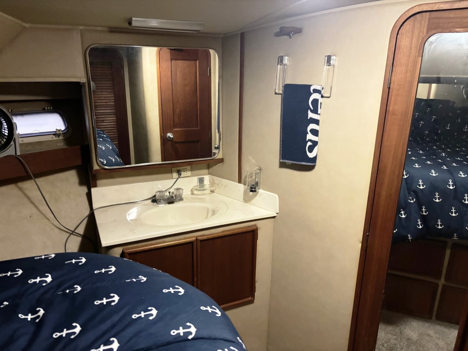 1987 Chris-Craft 427 catalina