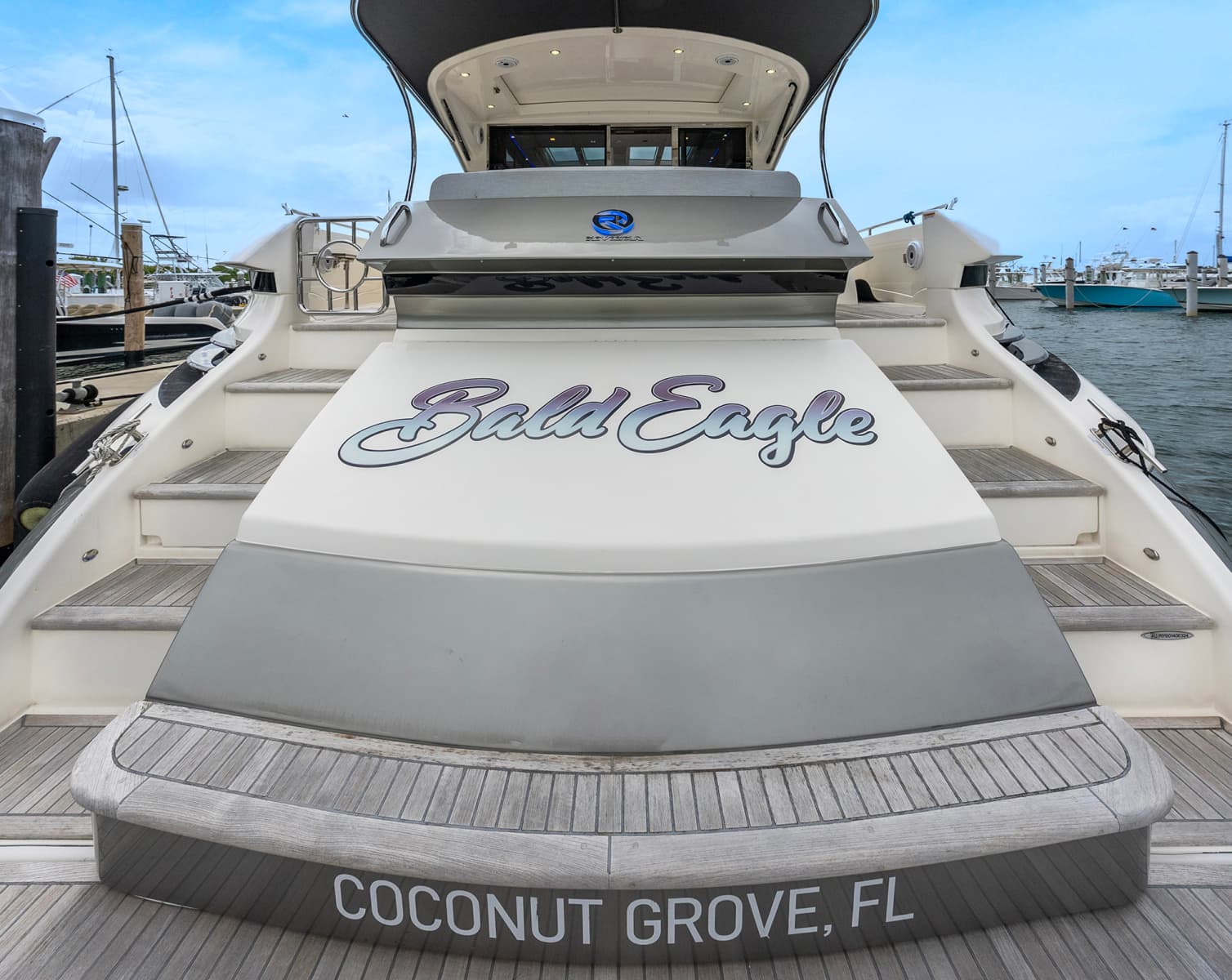 2024 Riviera 6000 SPORT YACHT