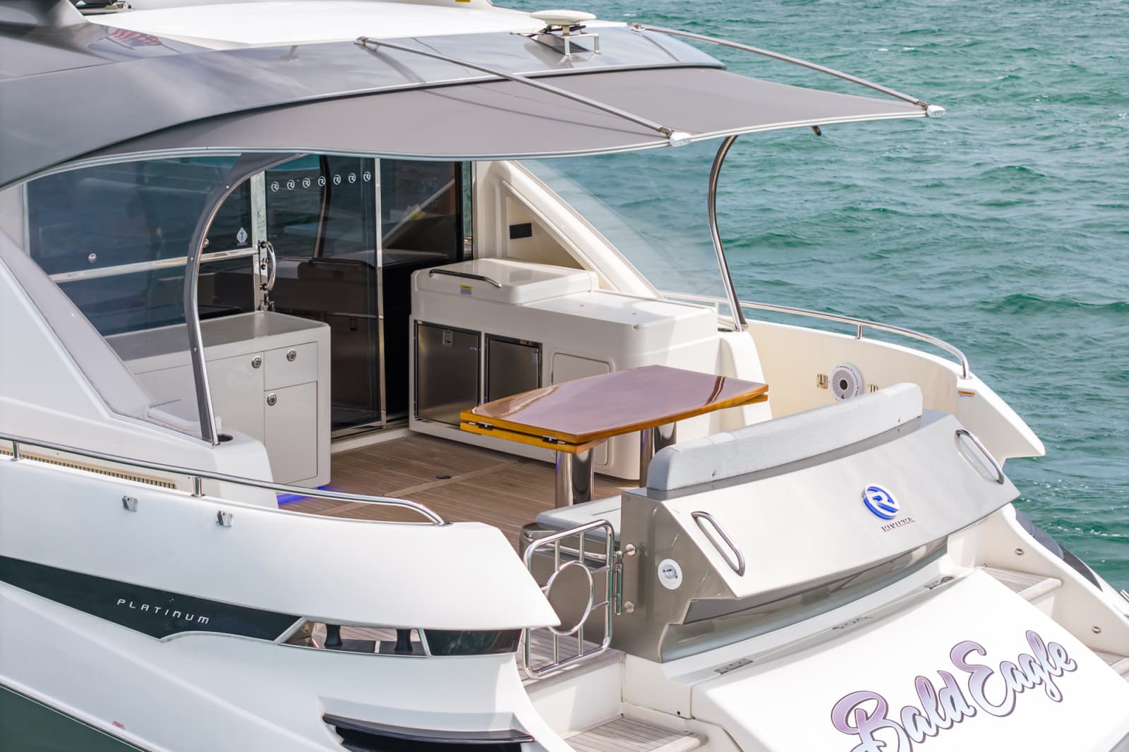 2024 Riviera 6000 SPORT YACHT