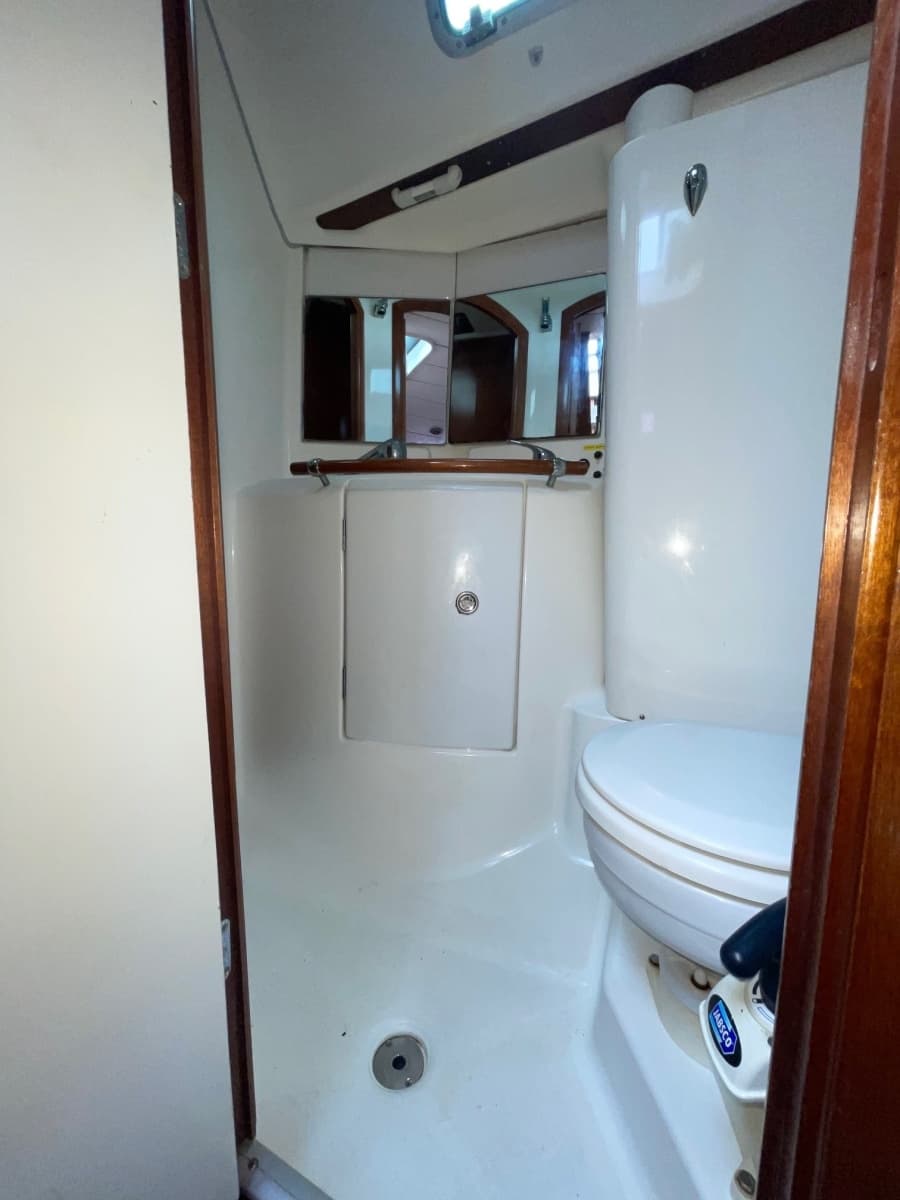 2004 Beneteau 423
