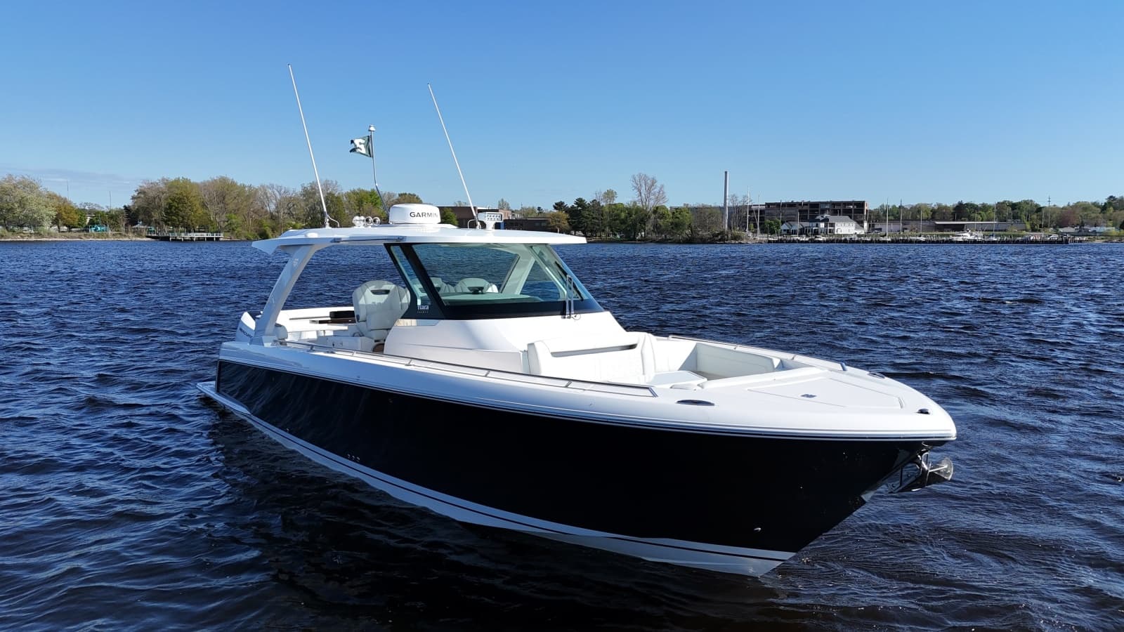 2024 Tiara Yachts 38 LS - Photo 6