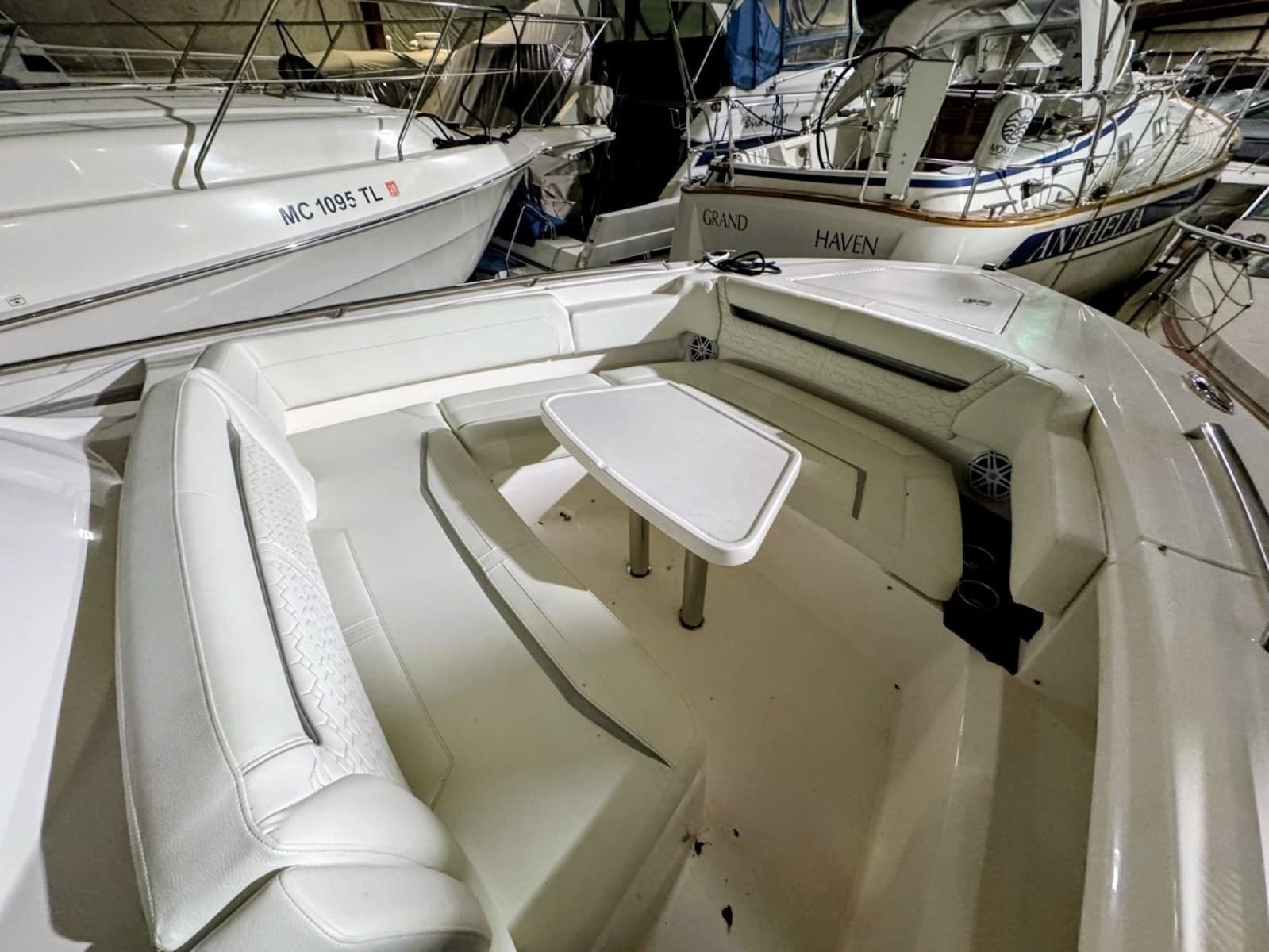2024 Tiara Yachts 38 LS