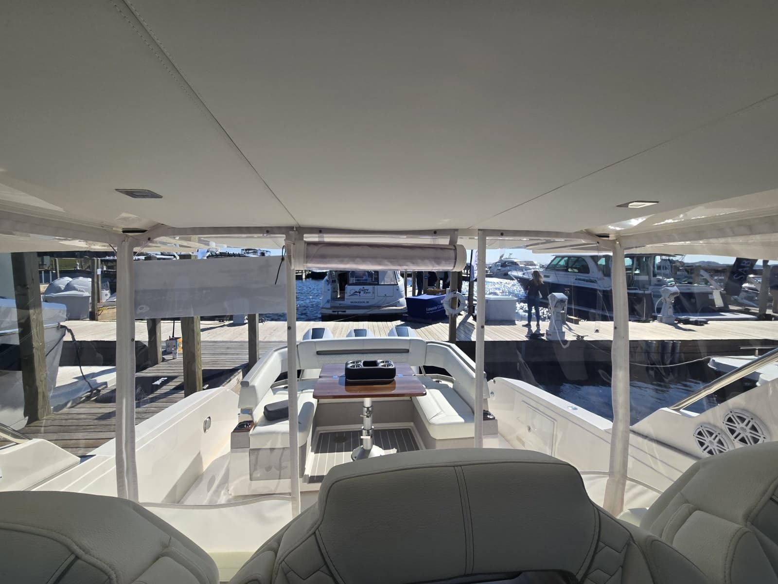 2024 Tiara Yachts 38 LS - Photo 24