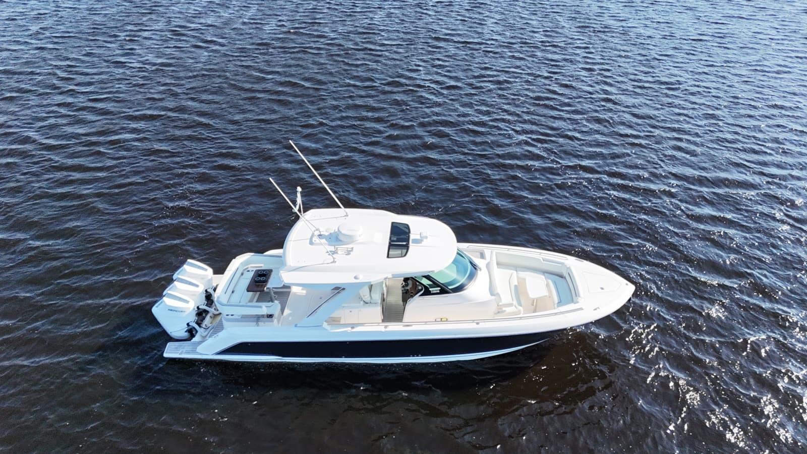 2024 Tiara Yachts 38 LS - Photo 29