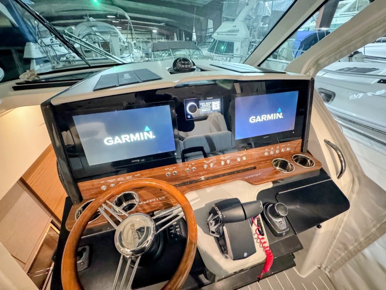 2024 Tiara Yachts 38 LS