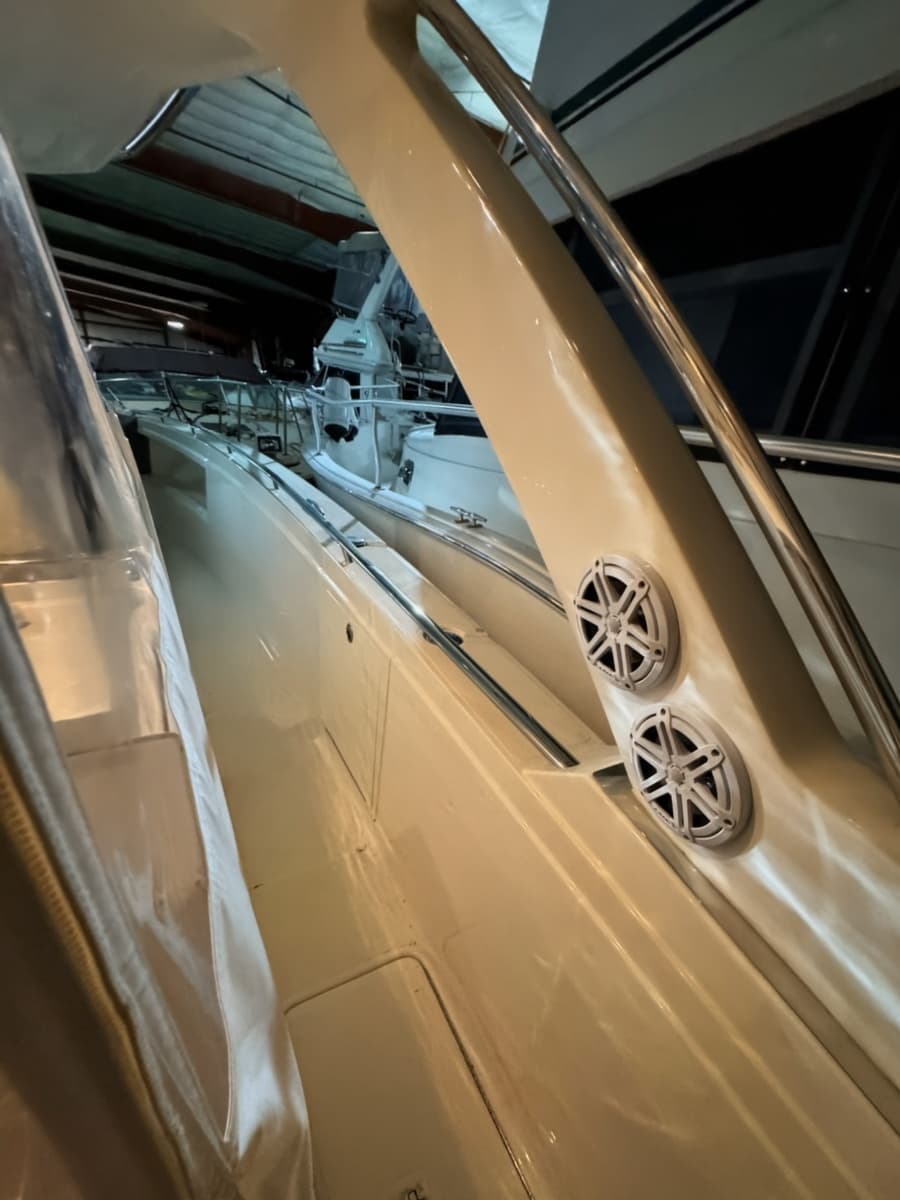 2024 Tiara Yachts 38 LS