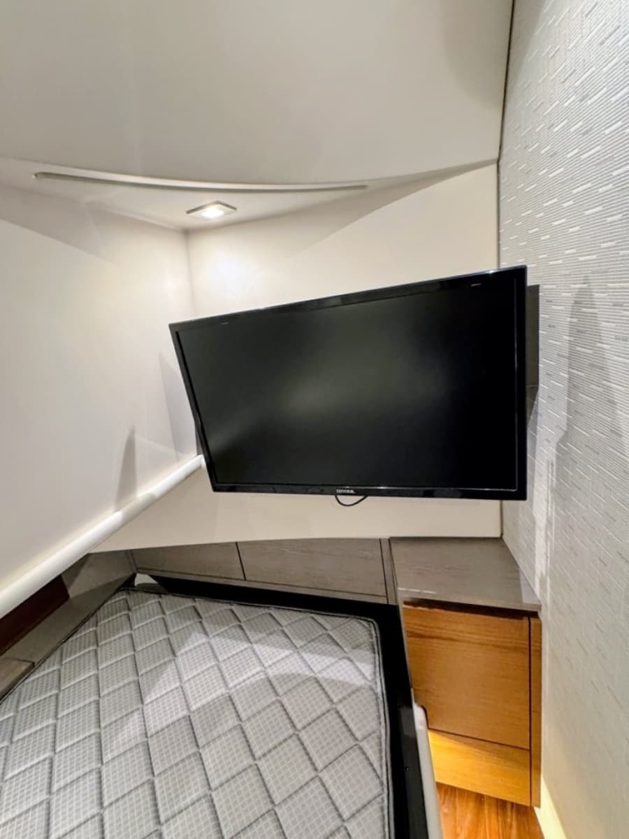 2024 Tiara Yachts 38 LS