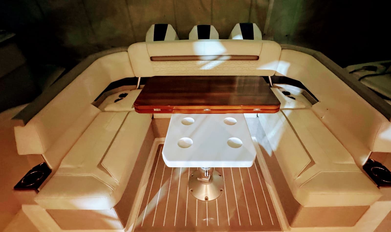 2024 Tiara Yachts 38 LS