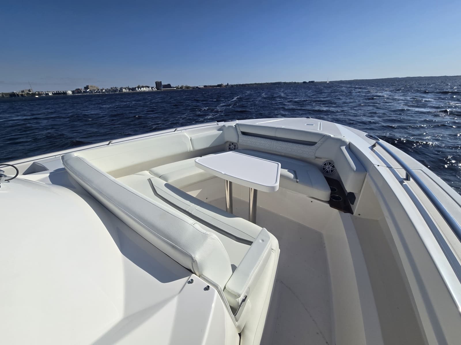 2024 Tiara Yachts 38 LS - Photo 12