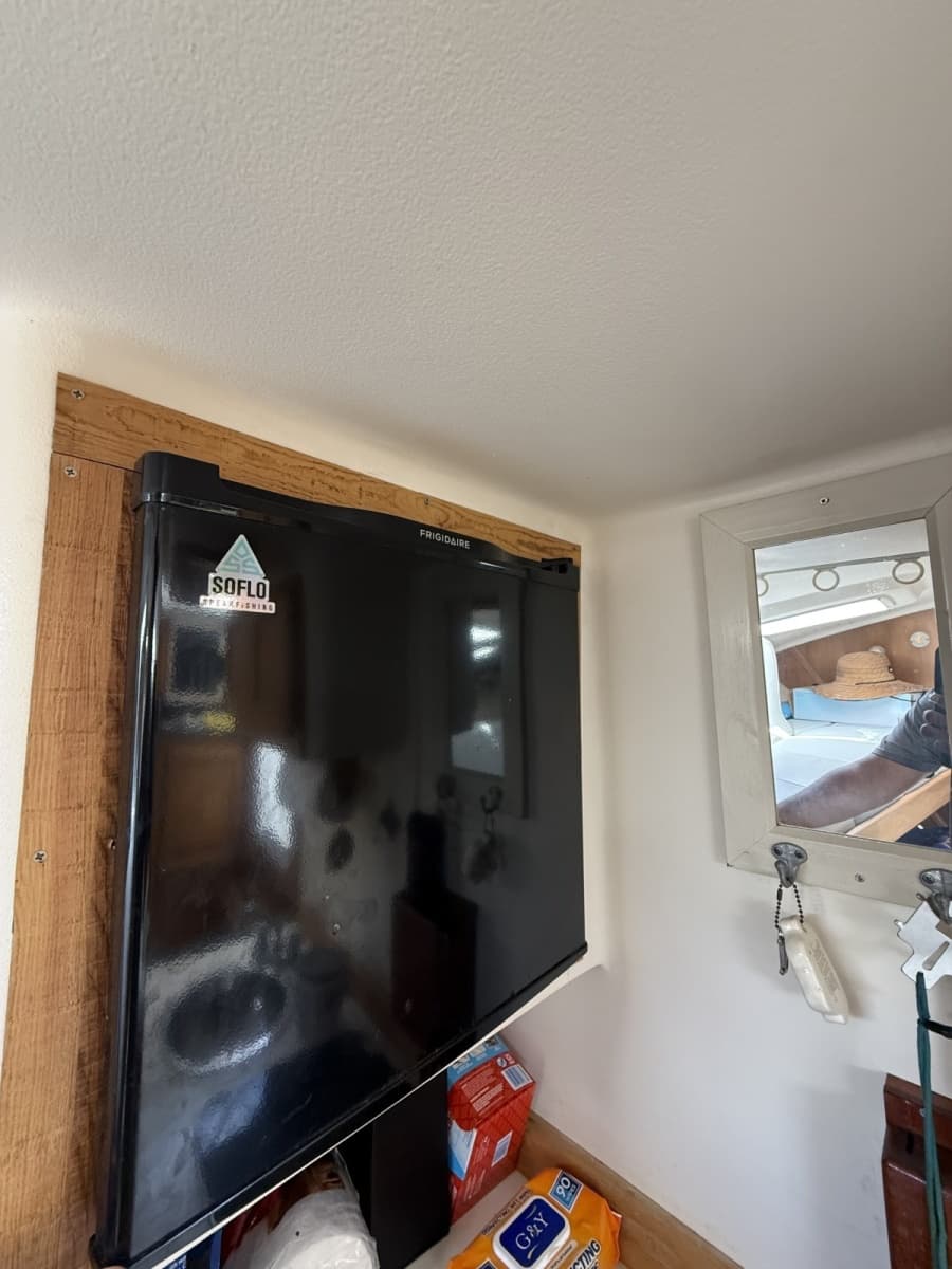 2000 Luhrs  - Photo 9