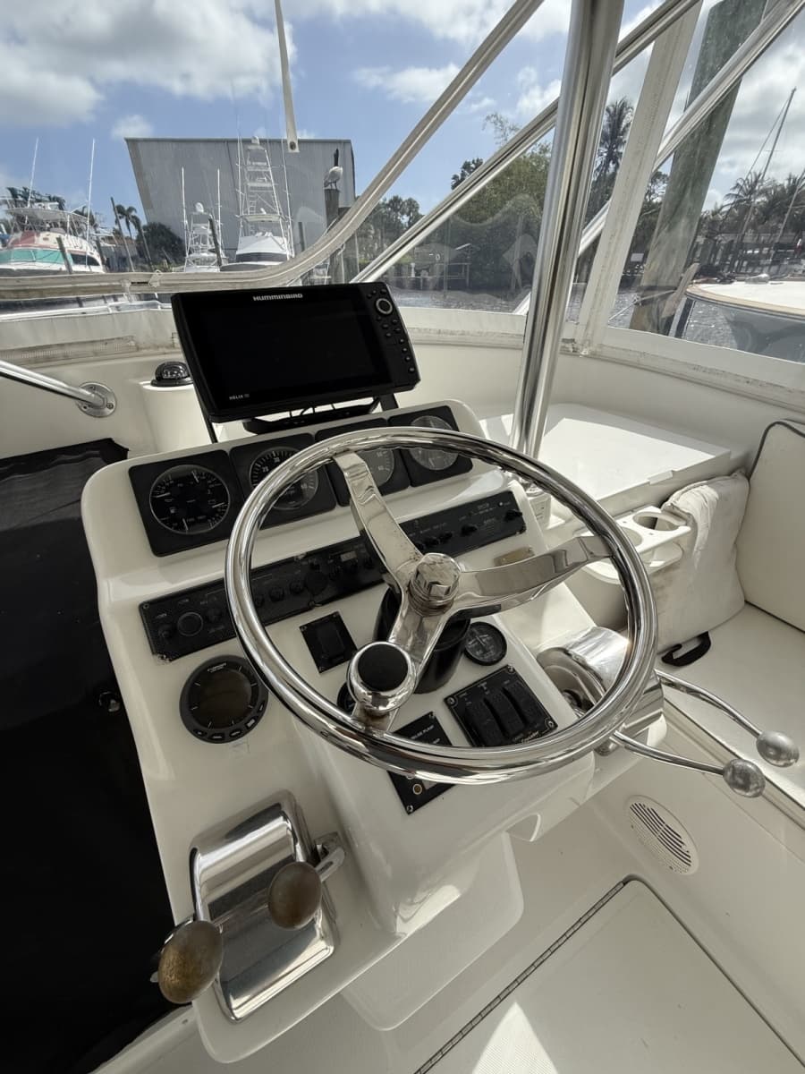 2000 Luhrs  - Photo 14