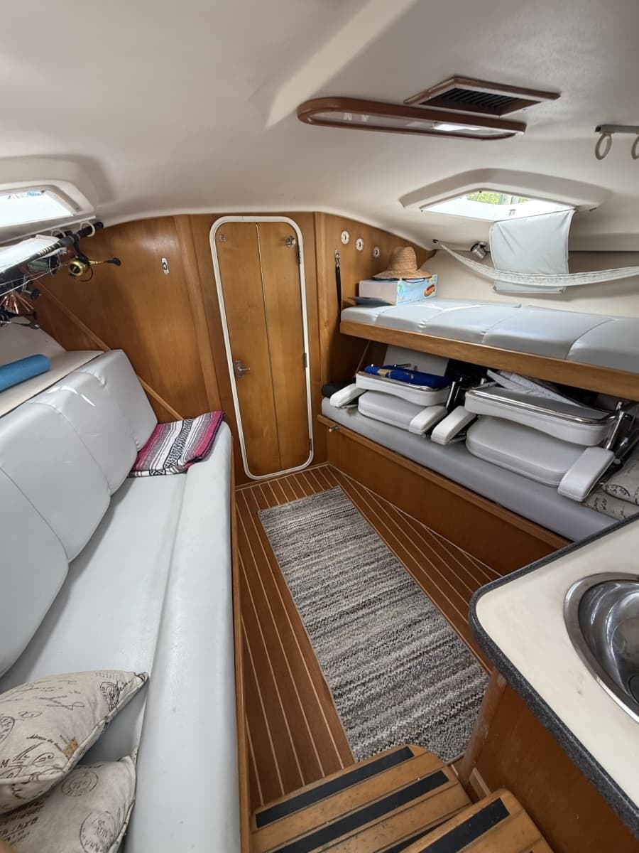 2000 Luhrs  - Photo 6