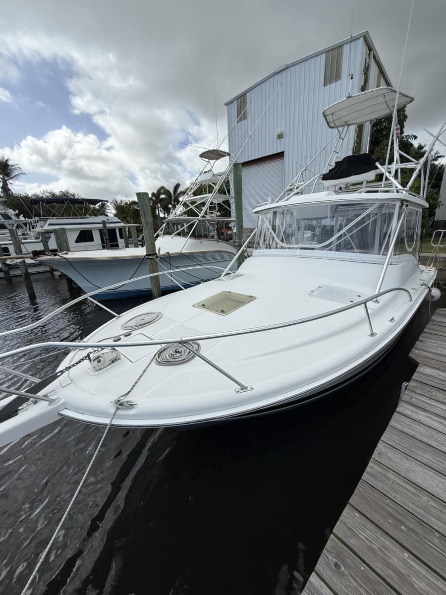 2000 Luhrs  - Photo 1