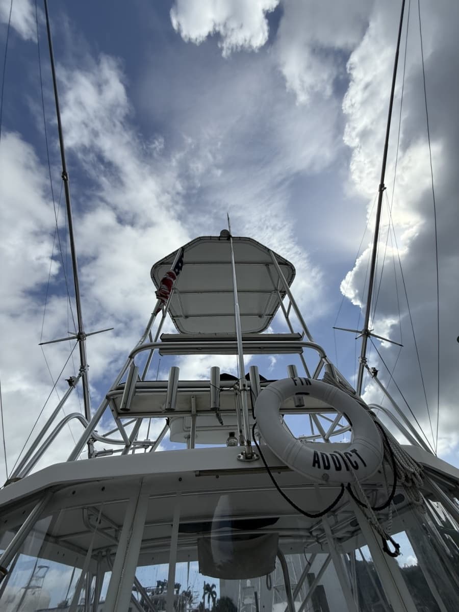 2000 Luhrs  - Photo 23