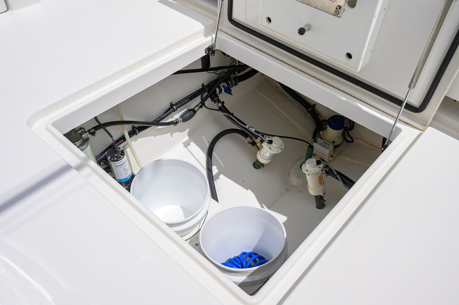 Regulator 31   Sweet Melissa - Cockpit