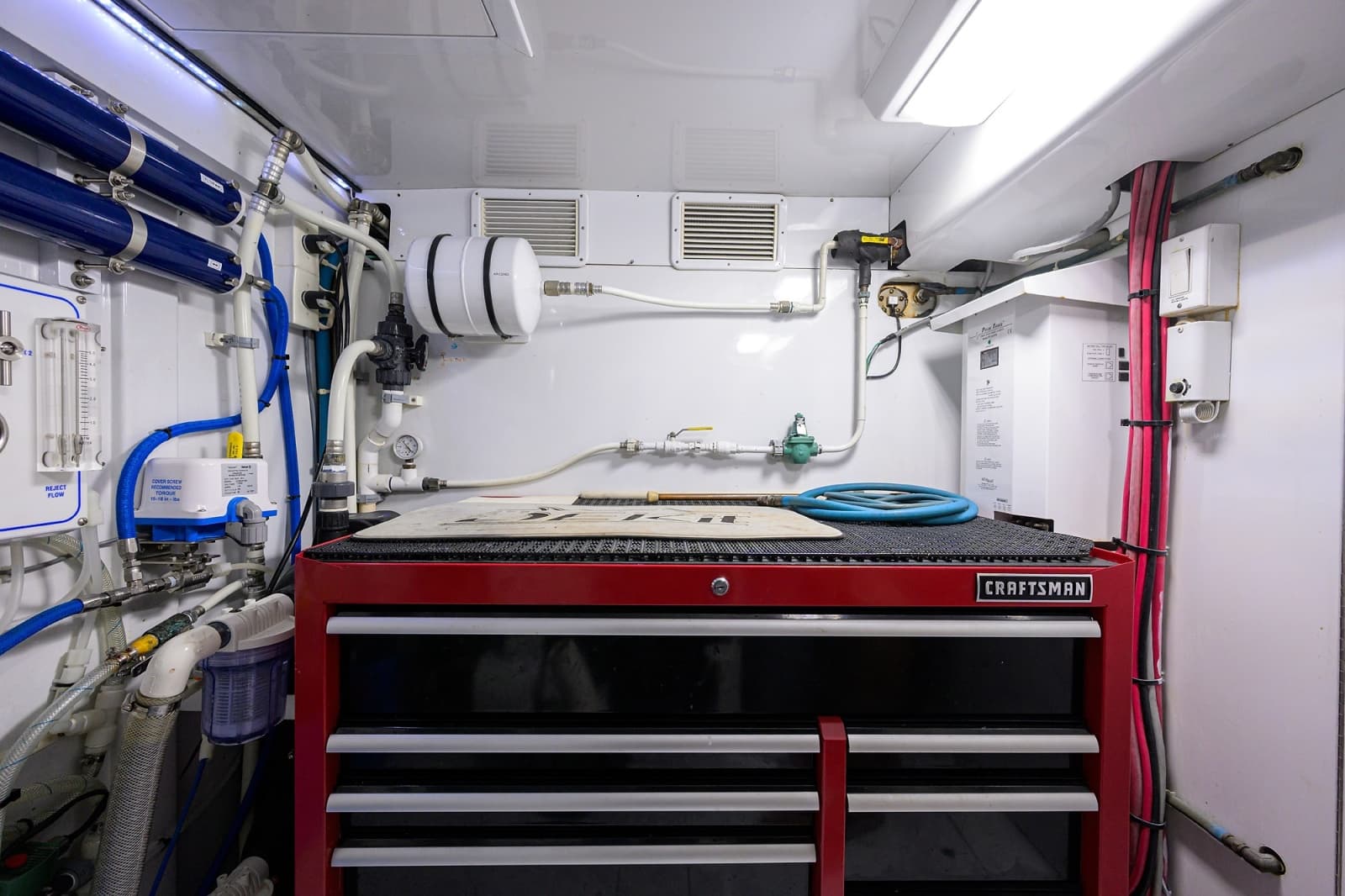 2003 American Custom Yachts 