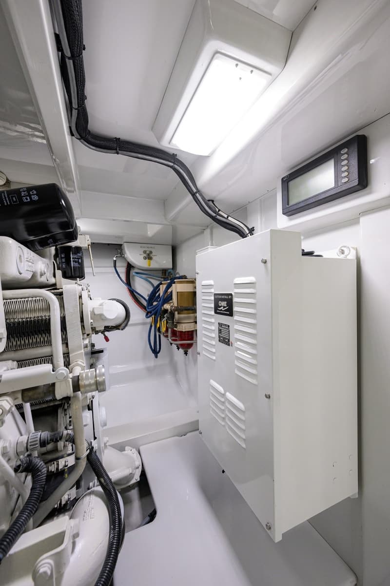 2003 American Custom Yachts 