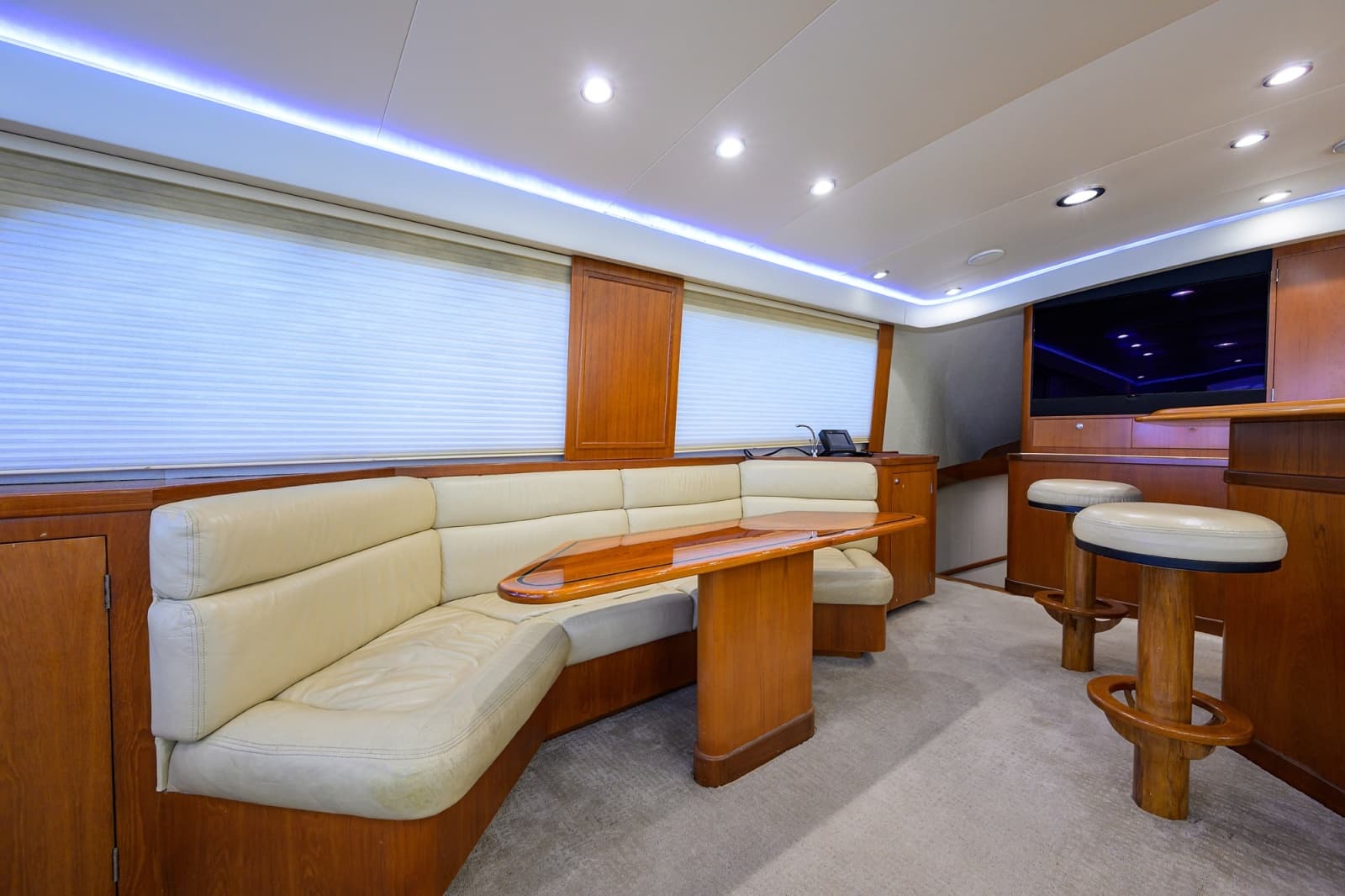 2003 American Custom Yachts 