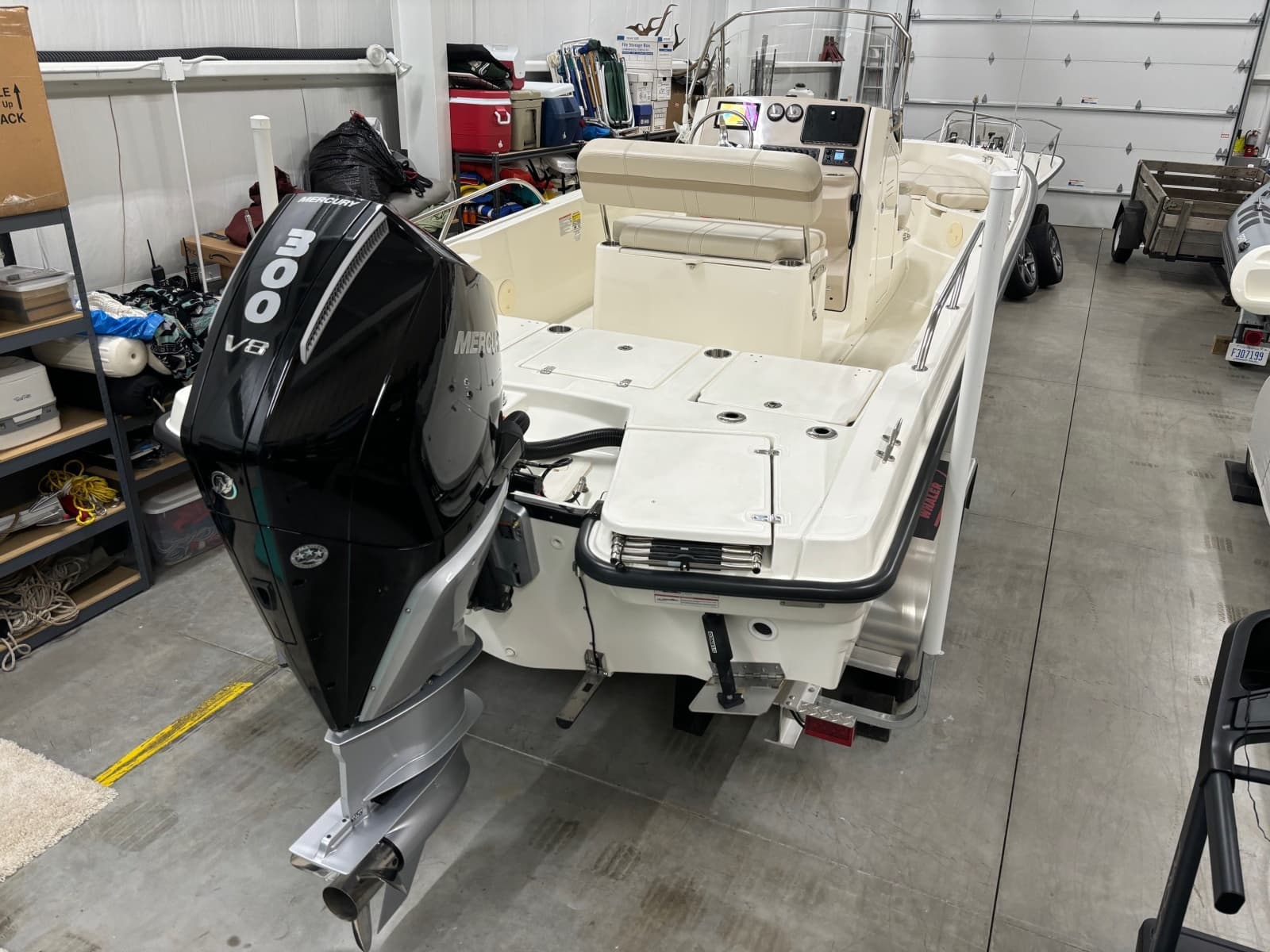 2024 Boston Whaler 250 Dauntless