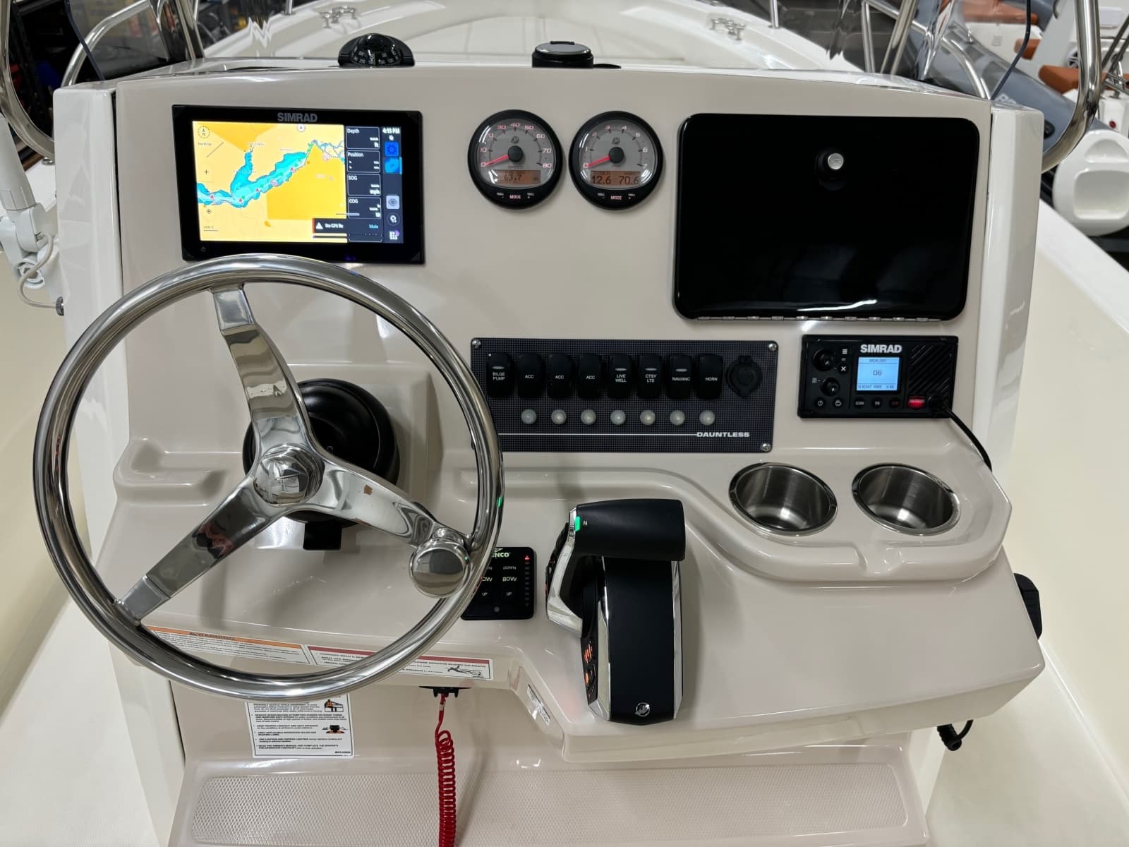 2024 Boston Whaler 250 Dauntless