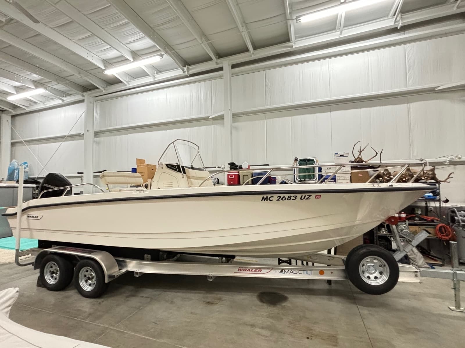 2024 Boston Whaler 250 Dauntless