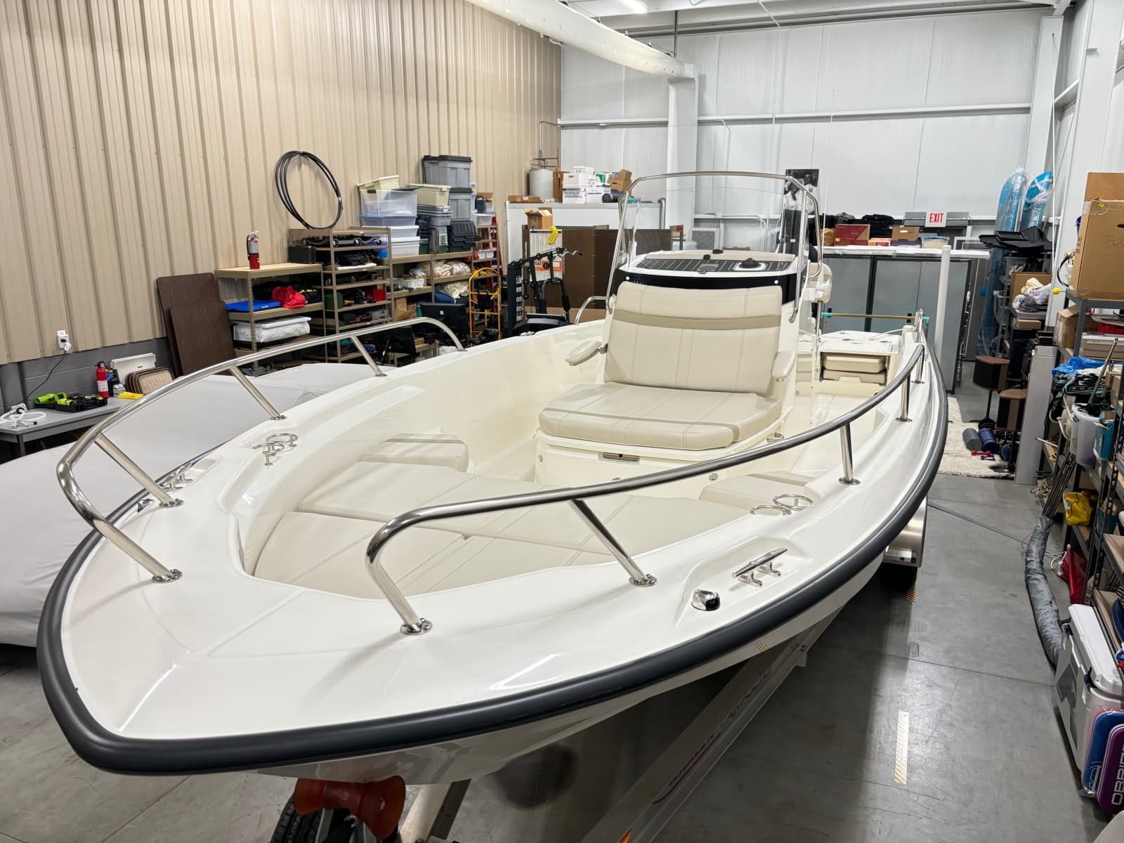 2024 Boston Whaler 250 Dauntless