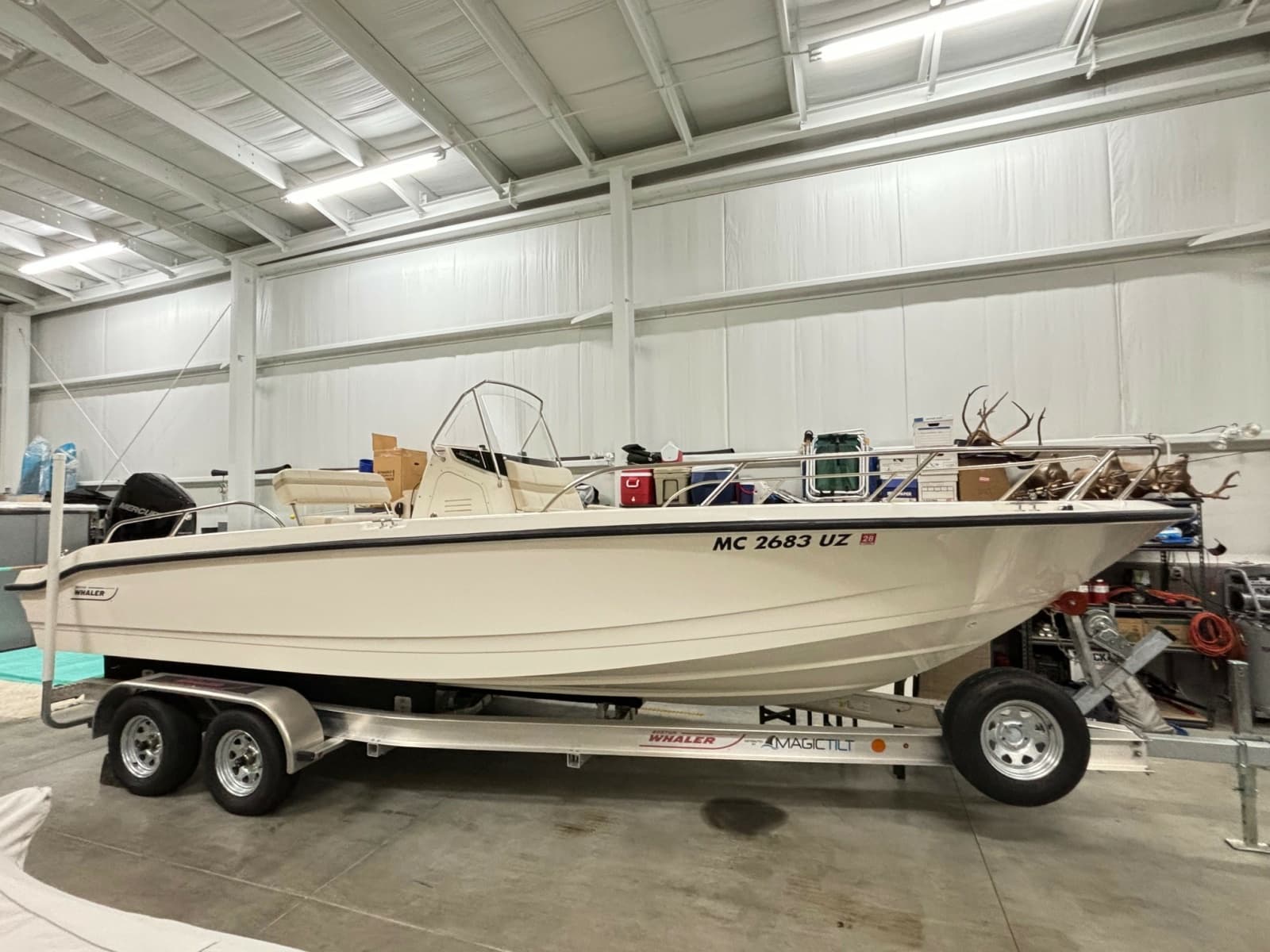 2024 Boston Whaler 250 Dauntless