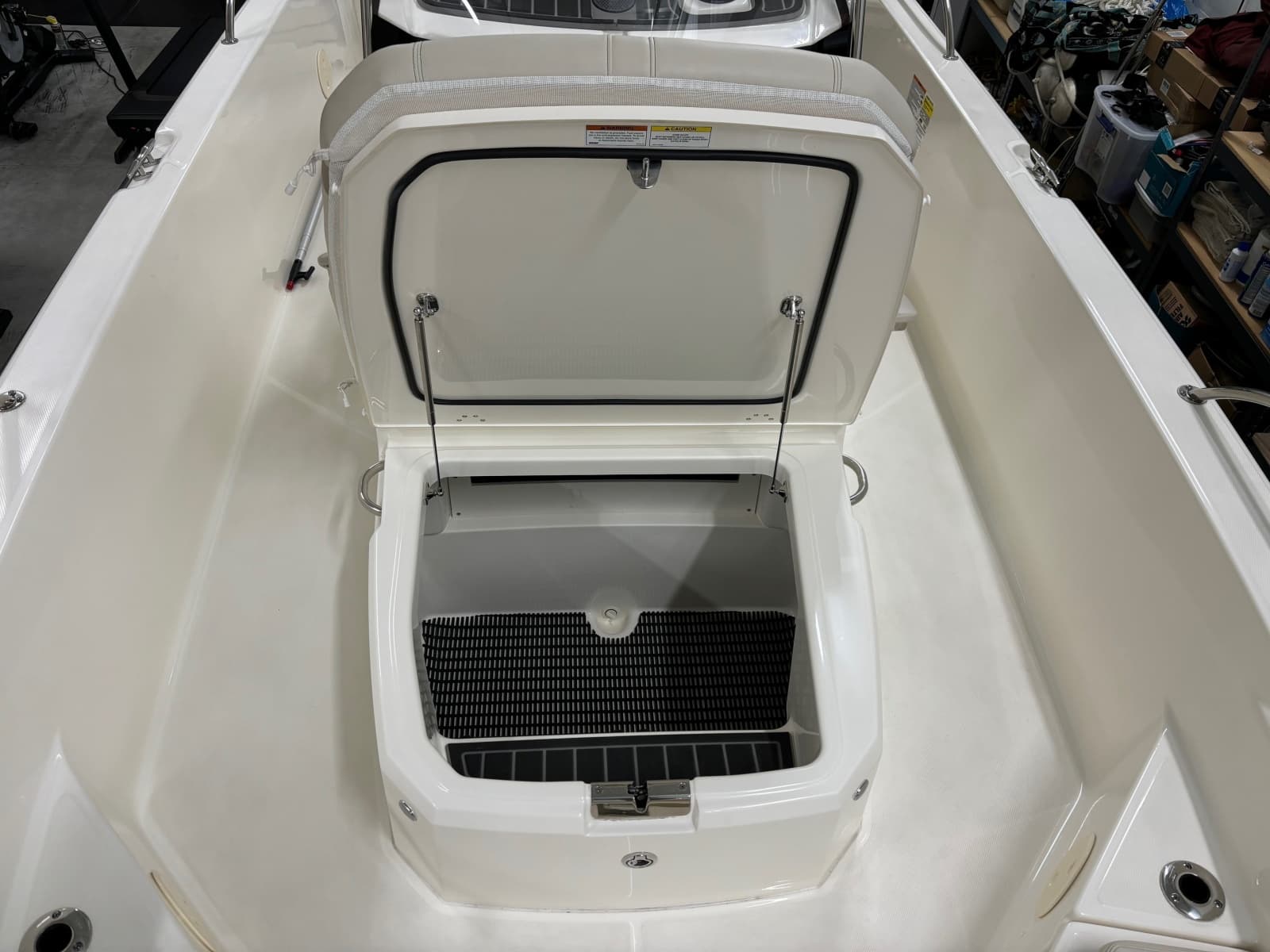 2024 Boston Whaler 250 Dauntless