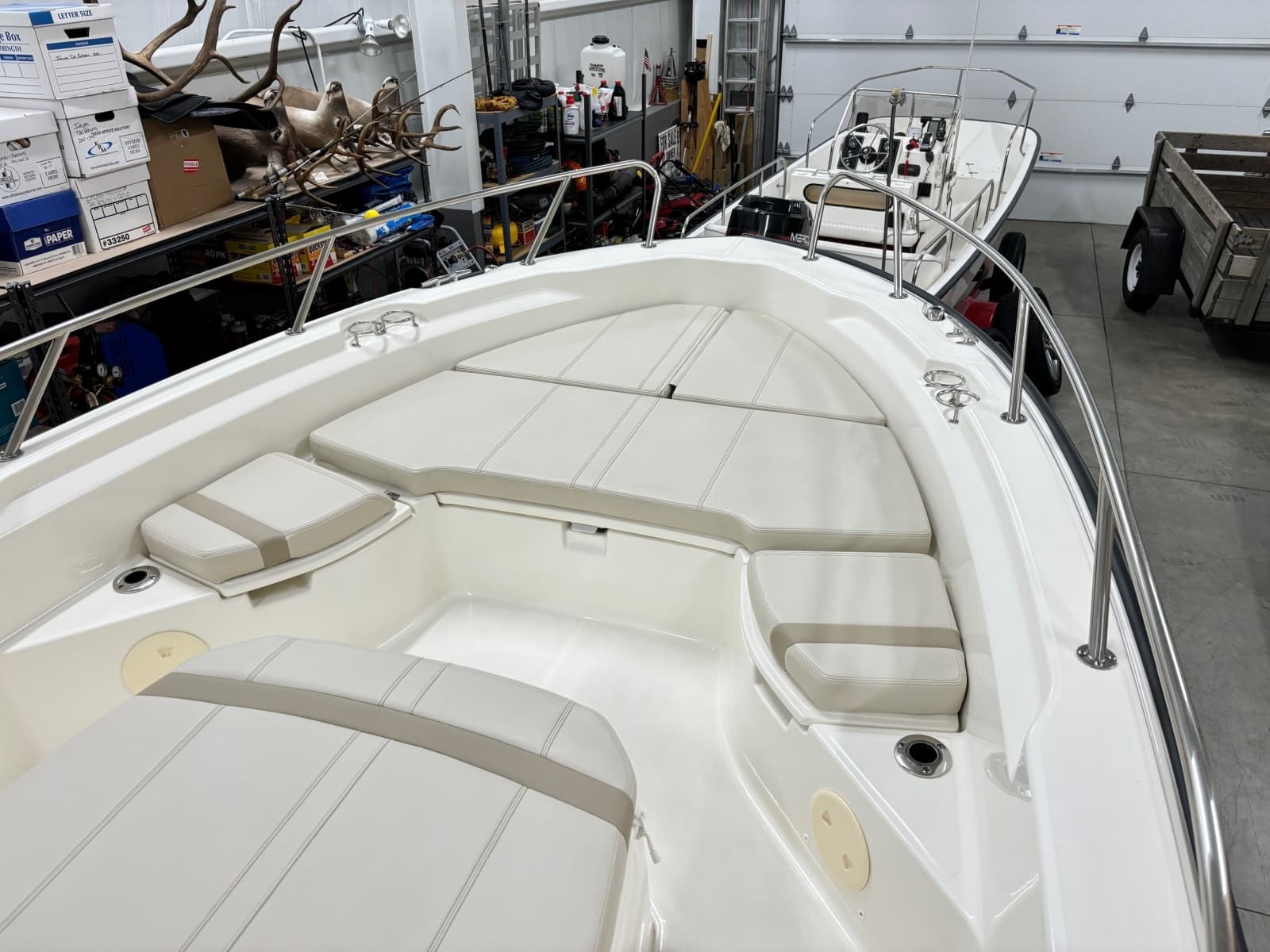 2024 Boston Whaler 250 Dauntless