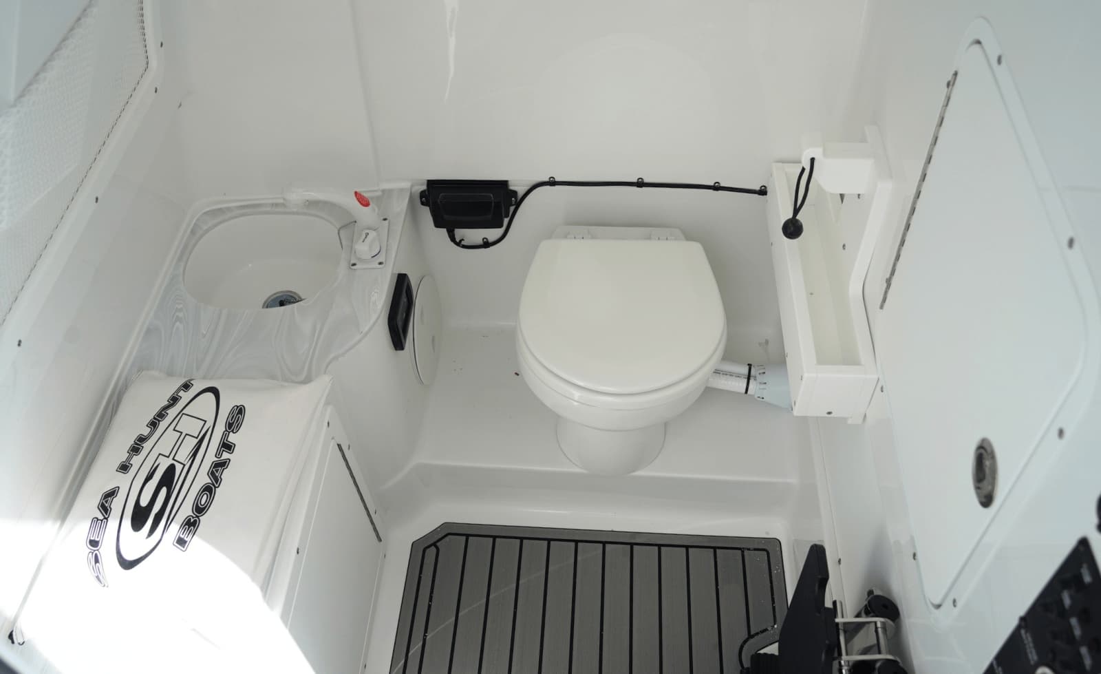 2026 Sea Hunt Gamefish 28FS