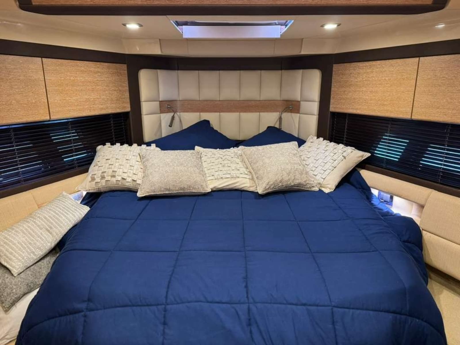 2014 Azimut 64