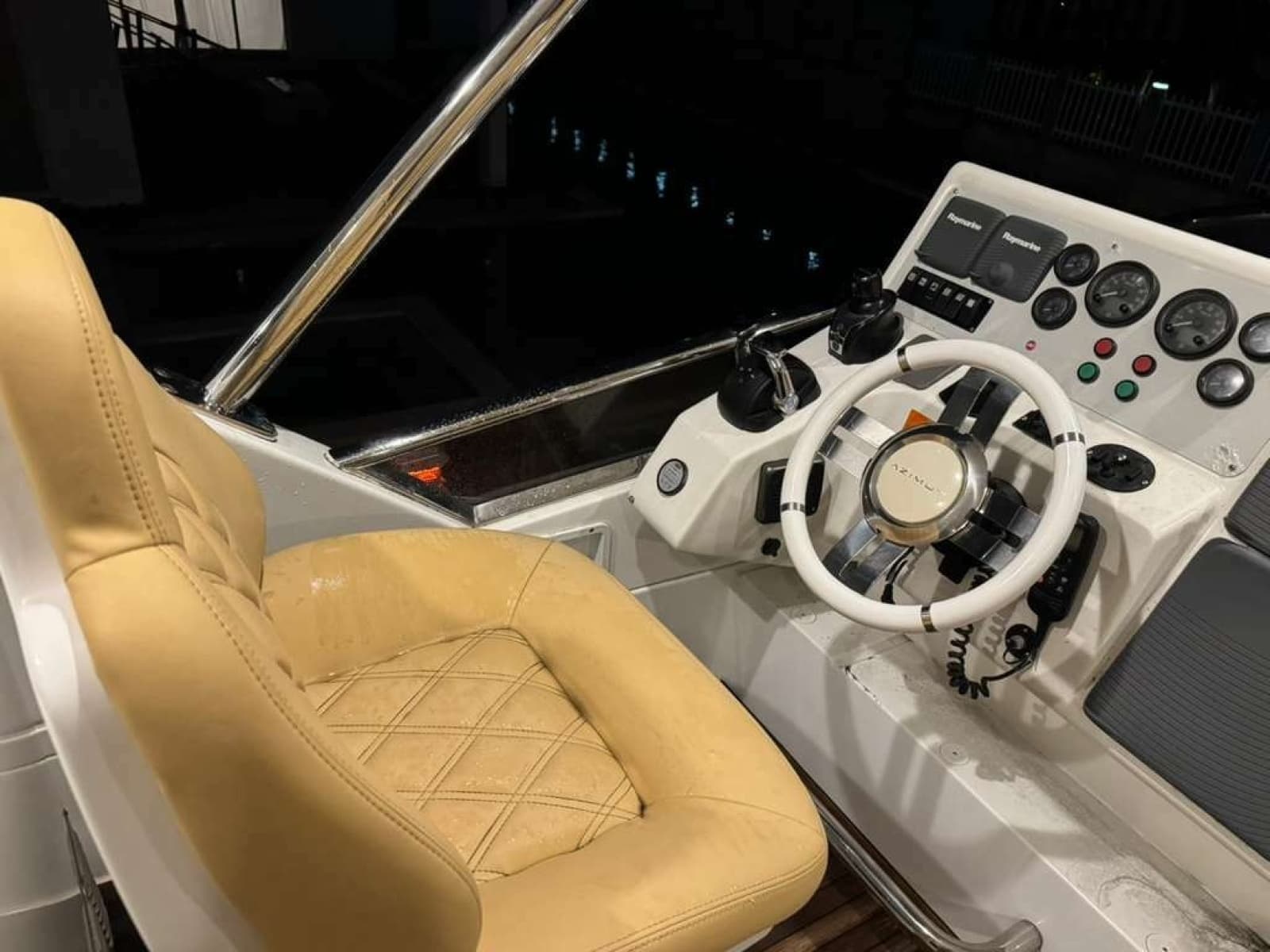 2014 Azimut 64