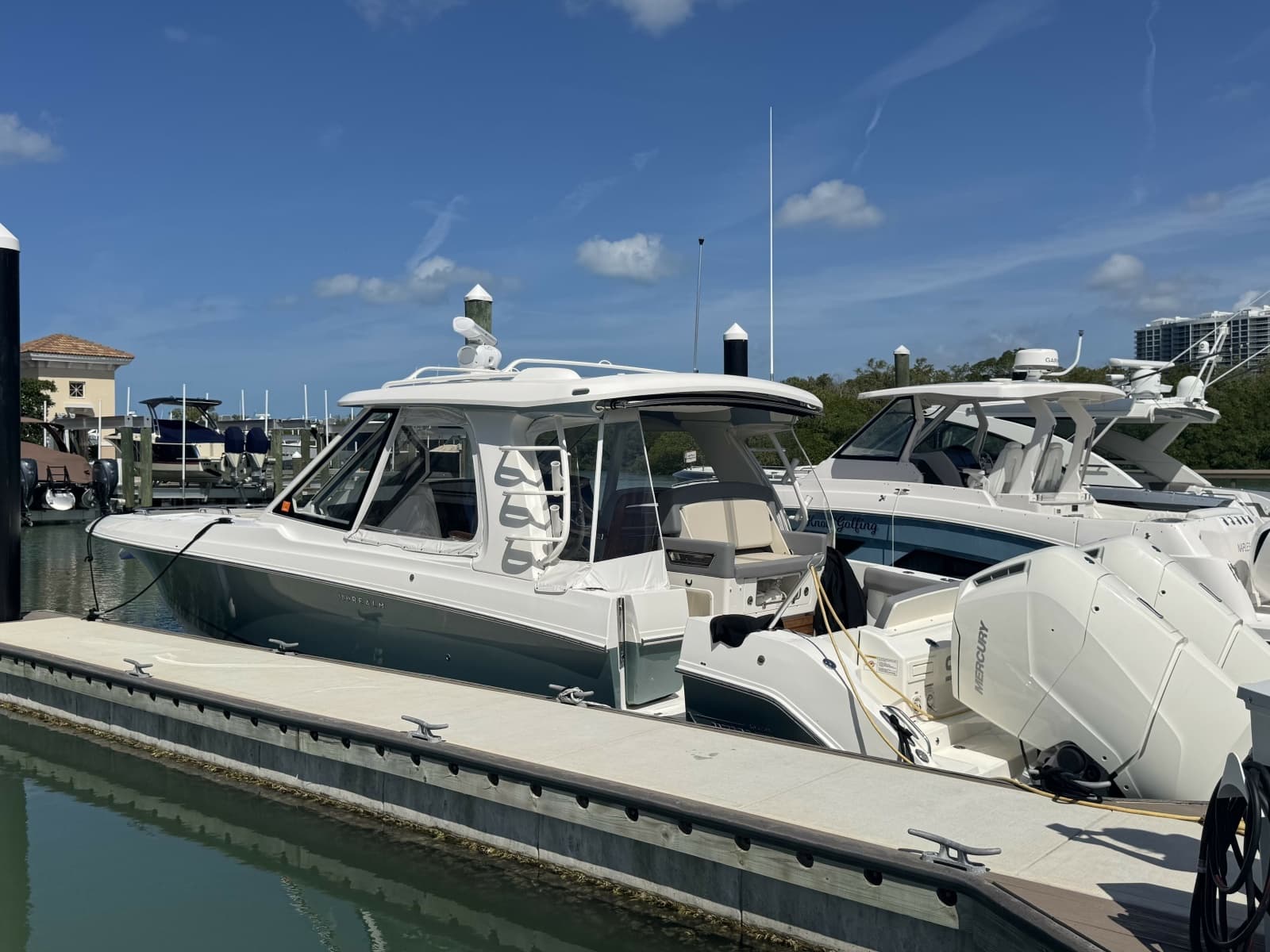 2024 Boston Whaler 380 Realm
