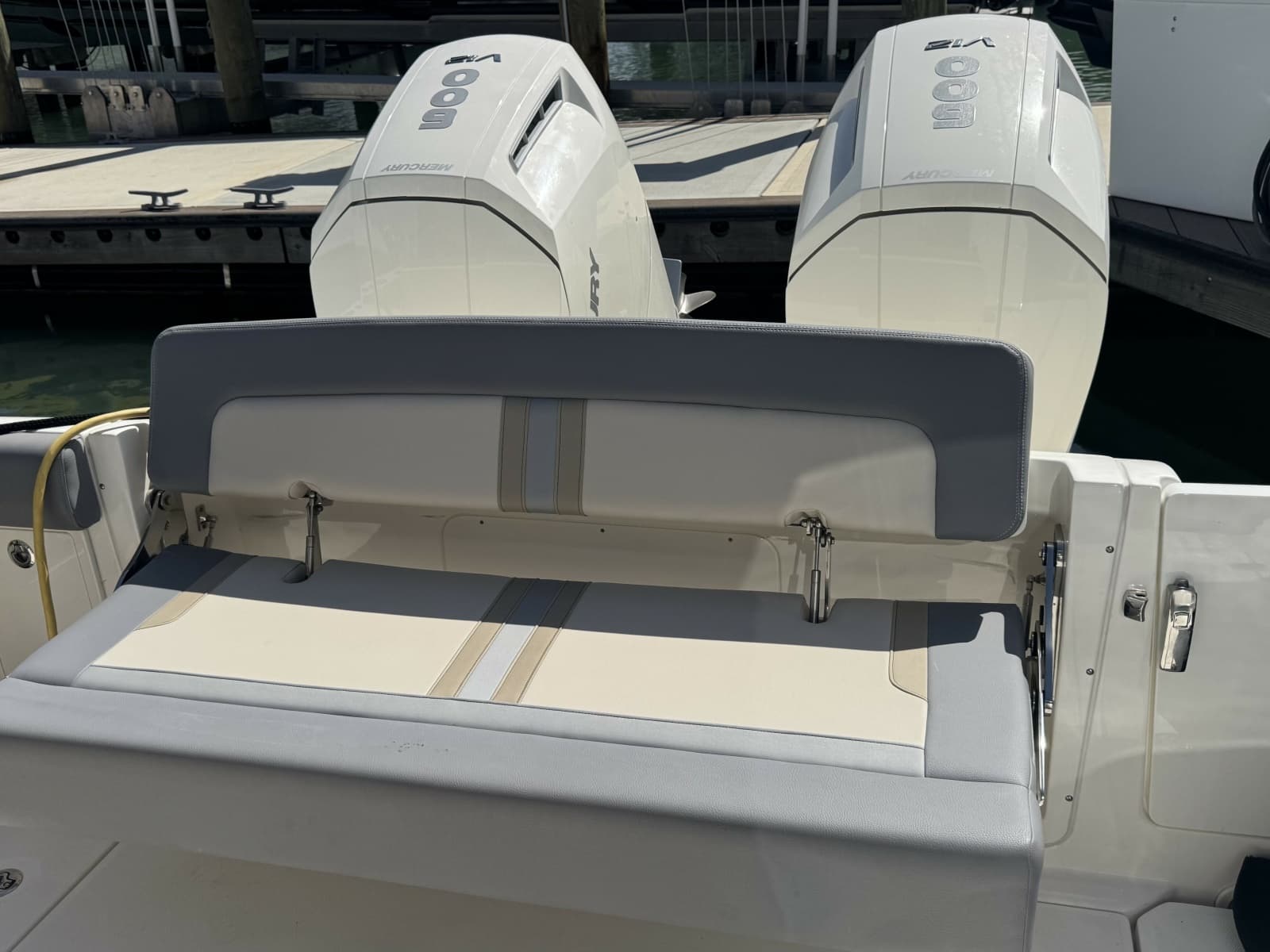2024 Boston Whaler 380 Realm