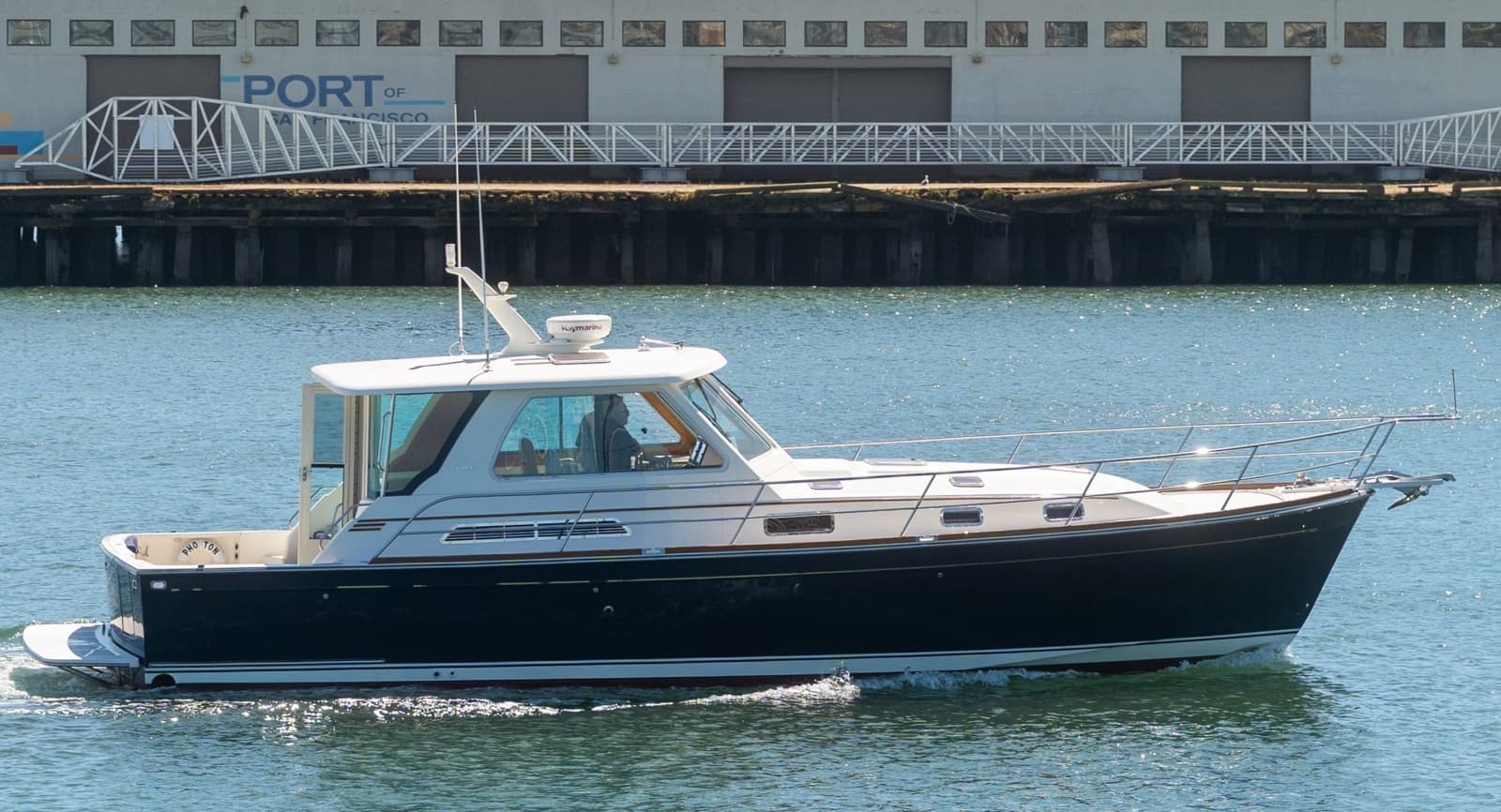 2007 Sabre 42 Express Hardback