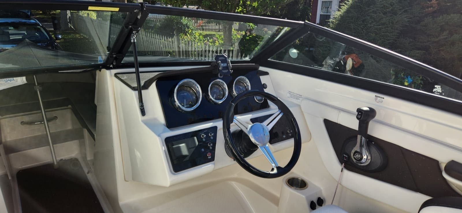 2019 Sea Ray 190 SPX