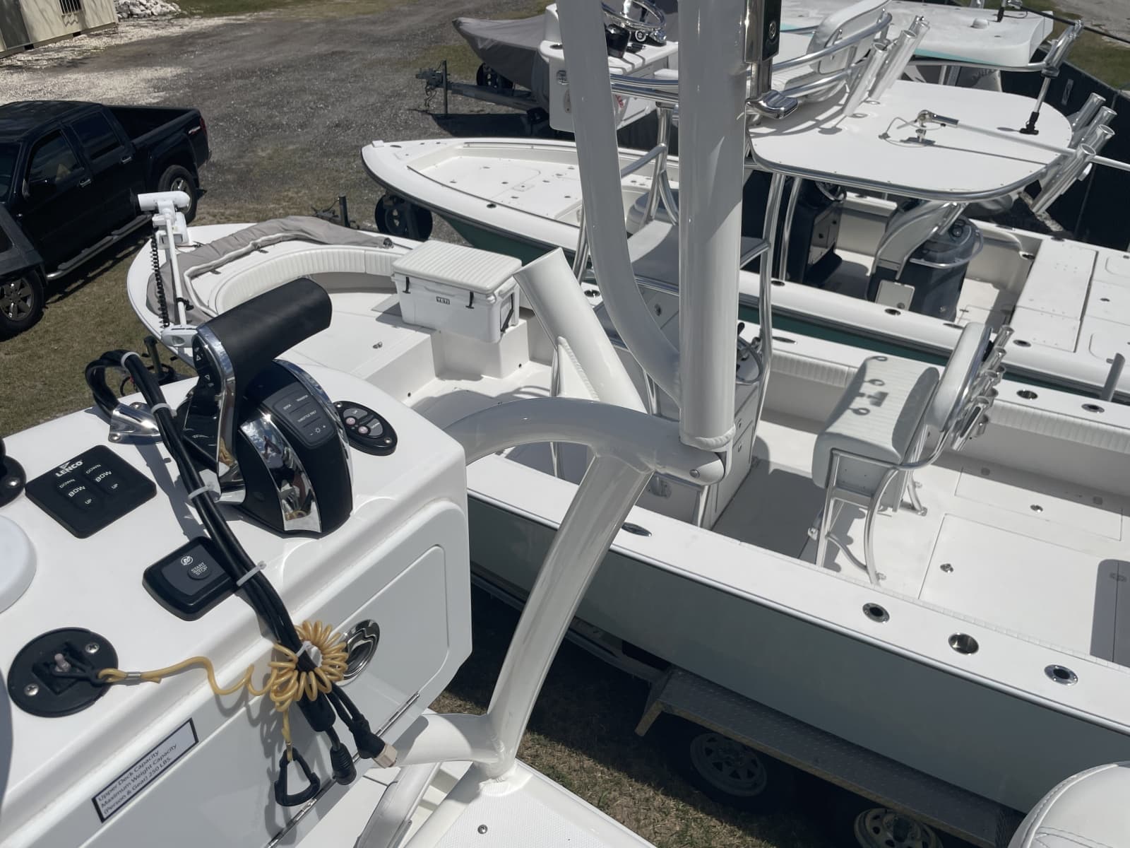 2022 Ranger 2510 Bay