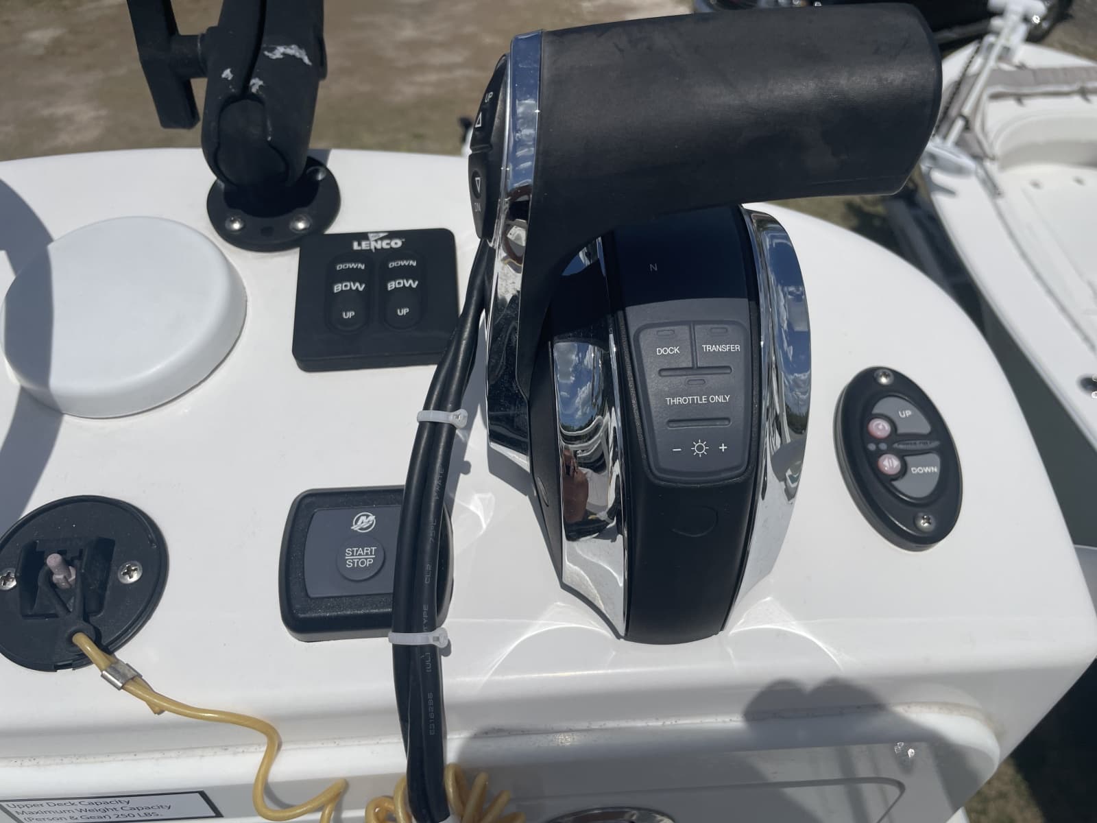 2022 Ranger 2510 Bay