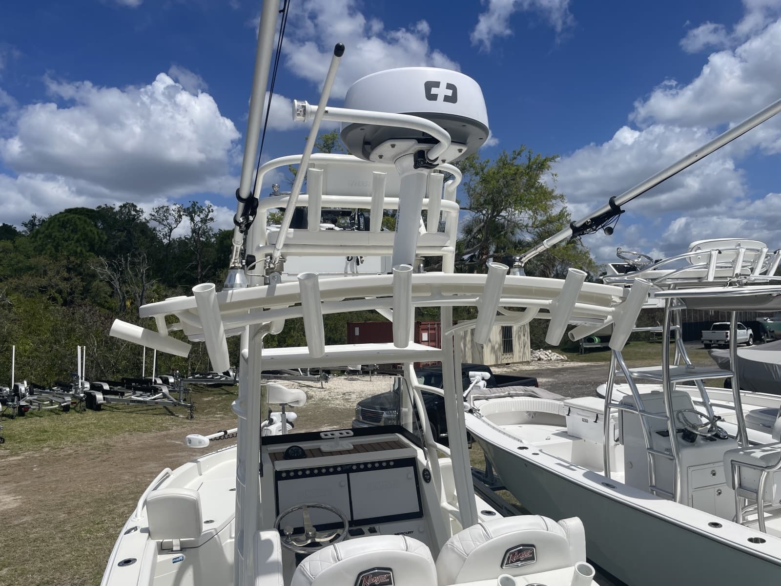 2022 Ranger 2510 Bay