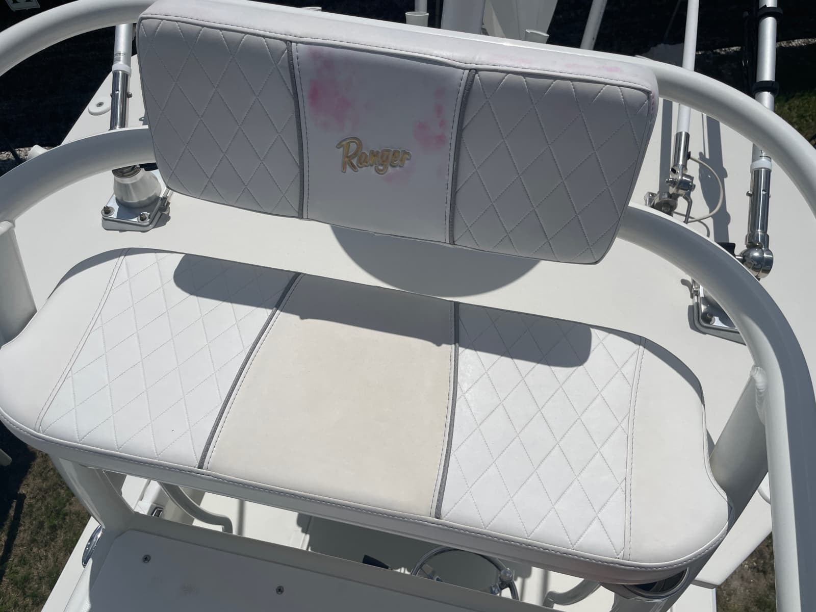 2022 Ranger 2510 Bay