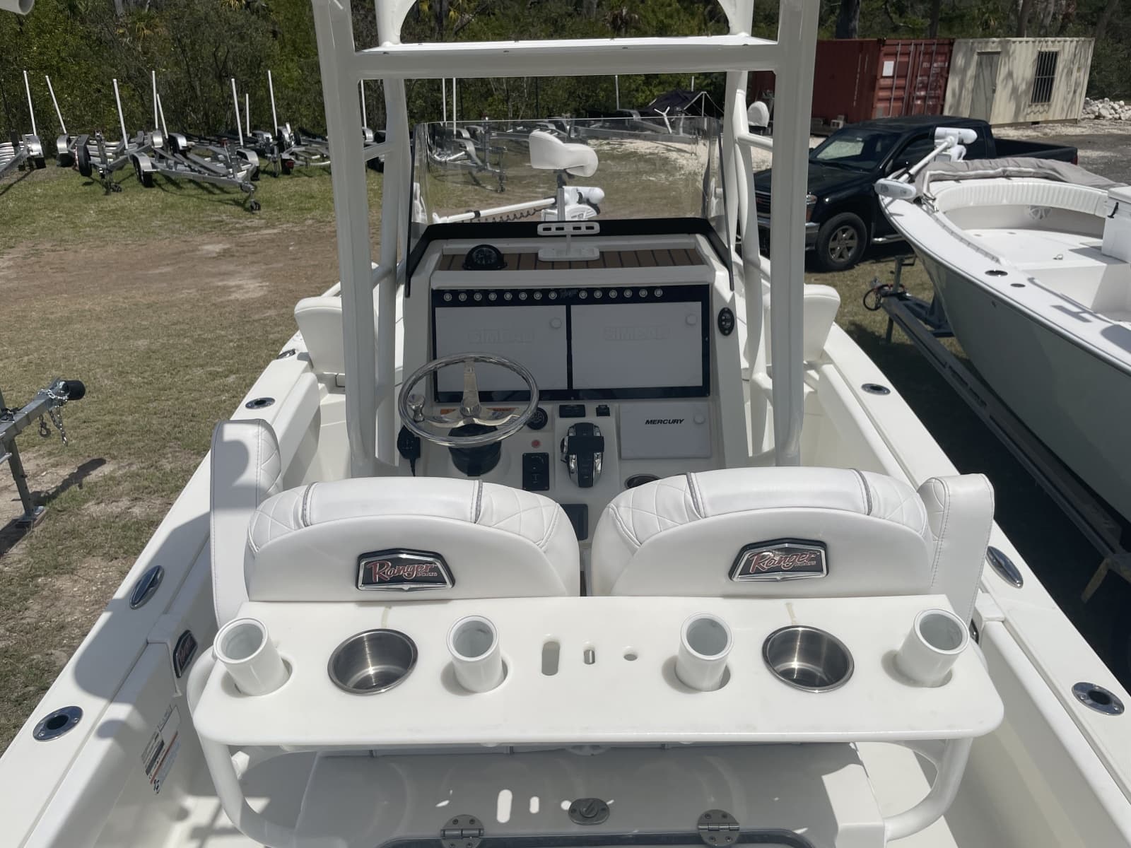 2022 Ranger 2510 Bay