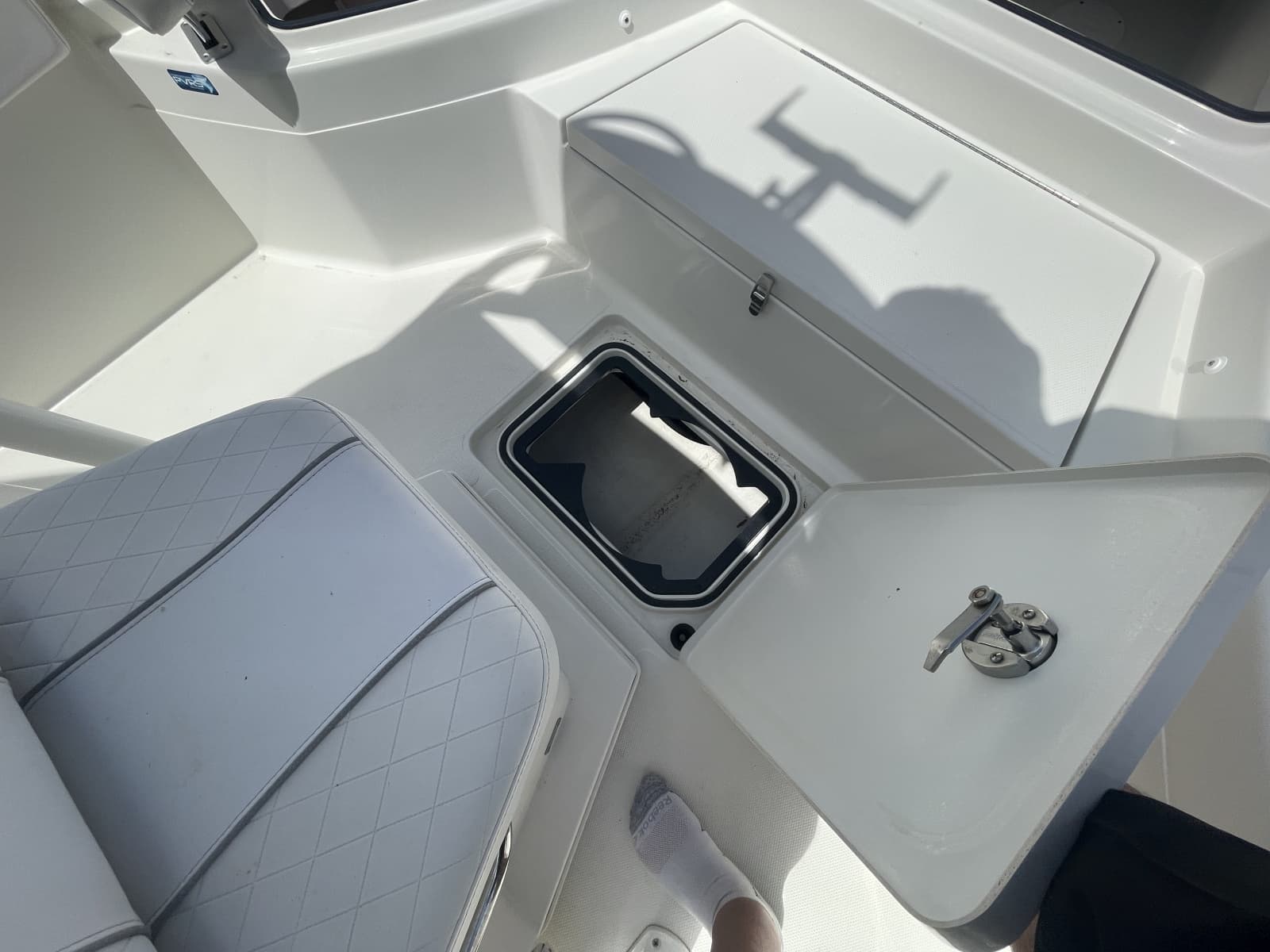 2022 Ranger 2510 Bay