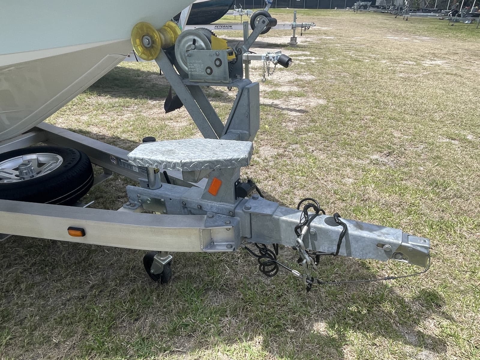 2022 Ranger 2510 Bay