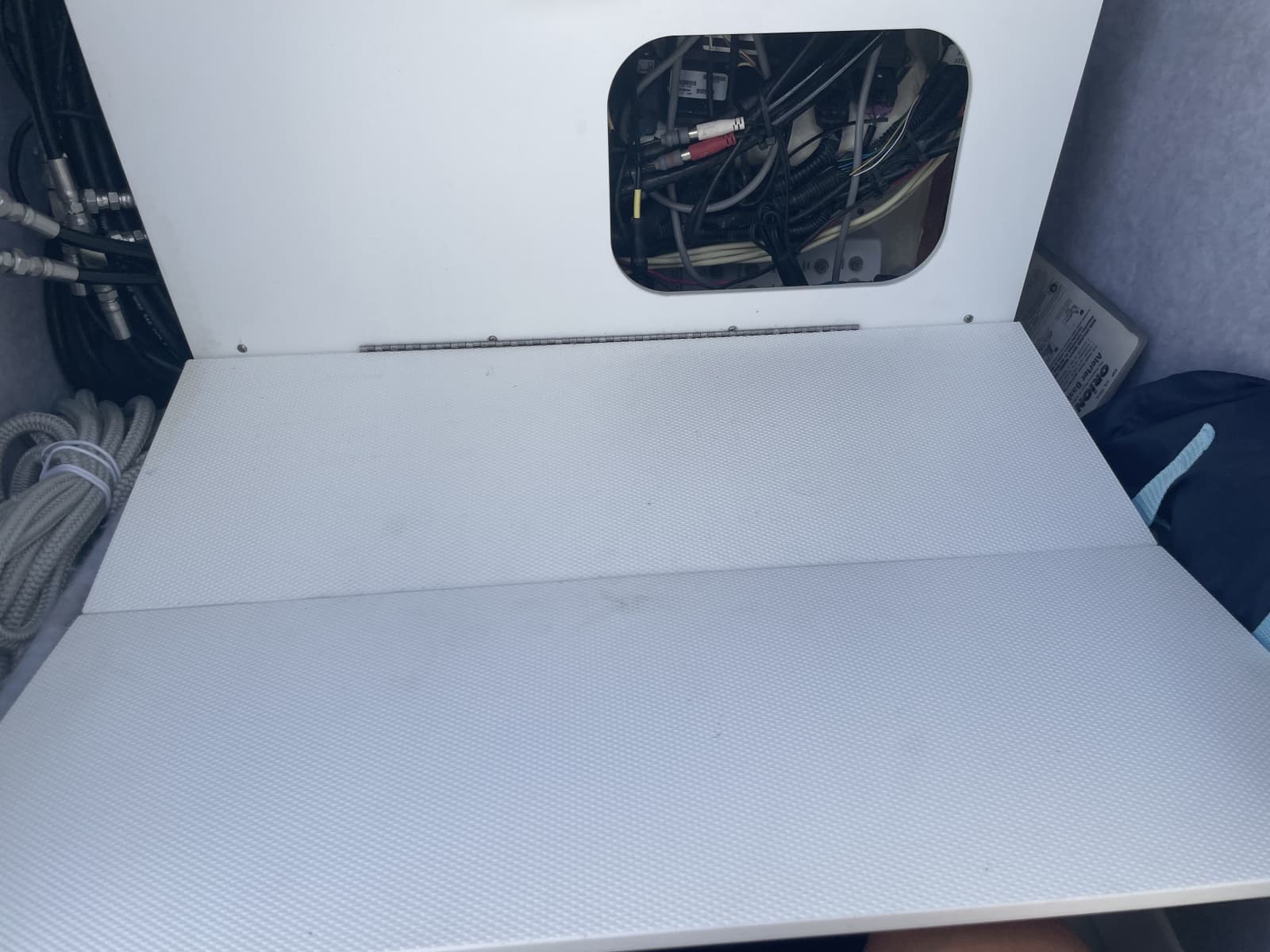 2022 Ranger 2510 Bay